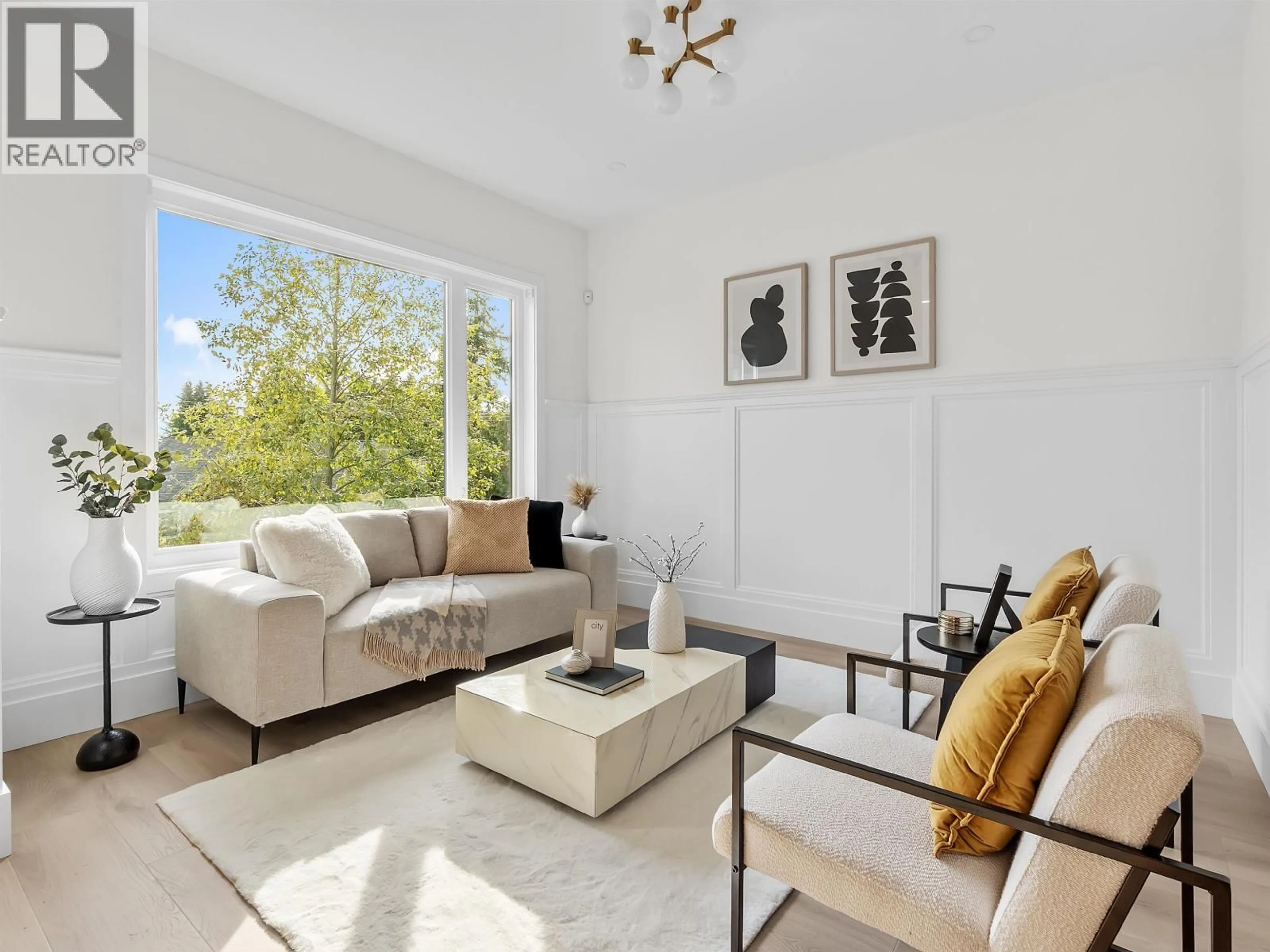 Living room with furniture, unknown for 2 - 4761 CLINTON STREET, Burnaby British Columbia V5J2L1