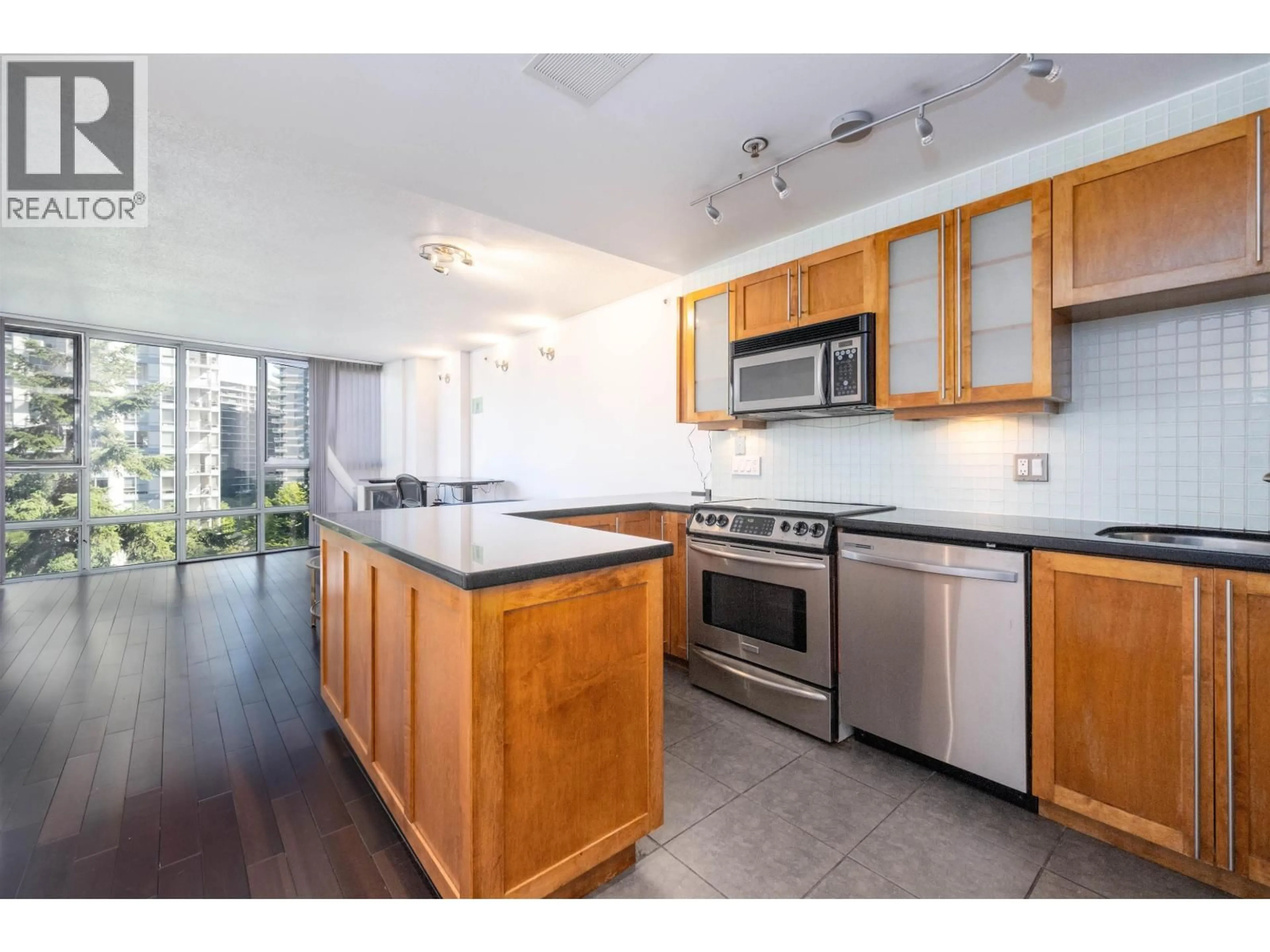 Open concept kitchen, unknown for 801 - 930 CAMBIE STREET, Vancouver British Columbia V6B5X6