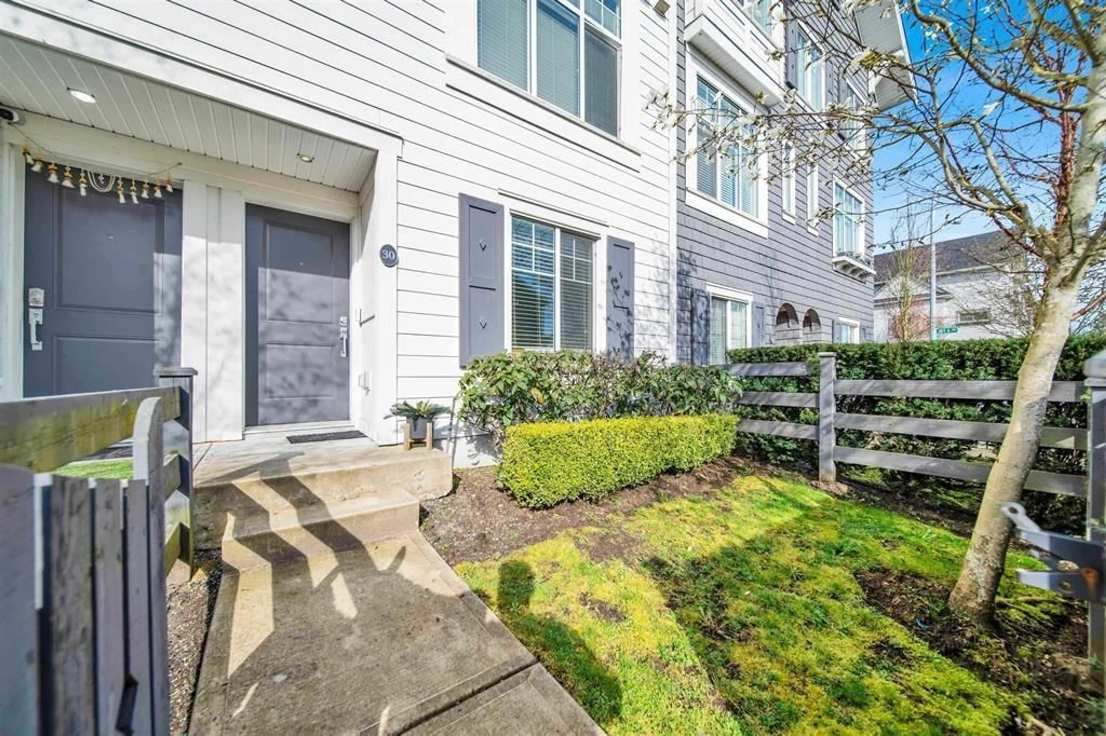 Unknown for 30 - 13636 81A, Surrey British Columbia V3W1H9