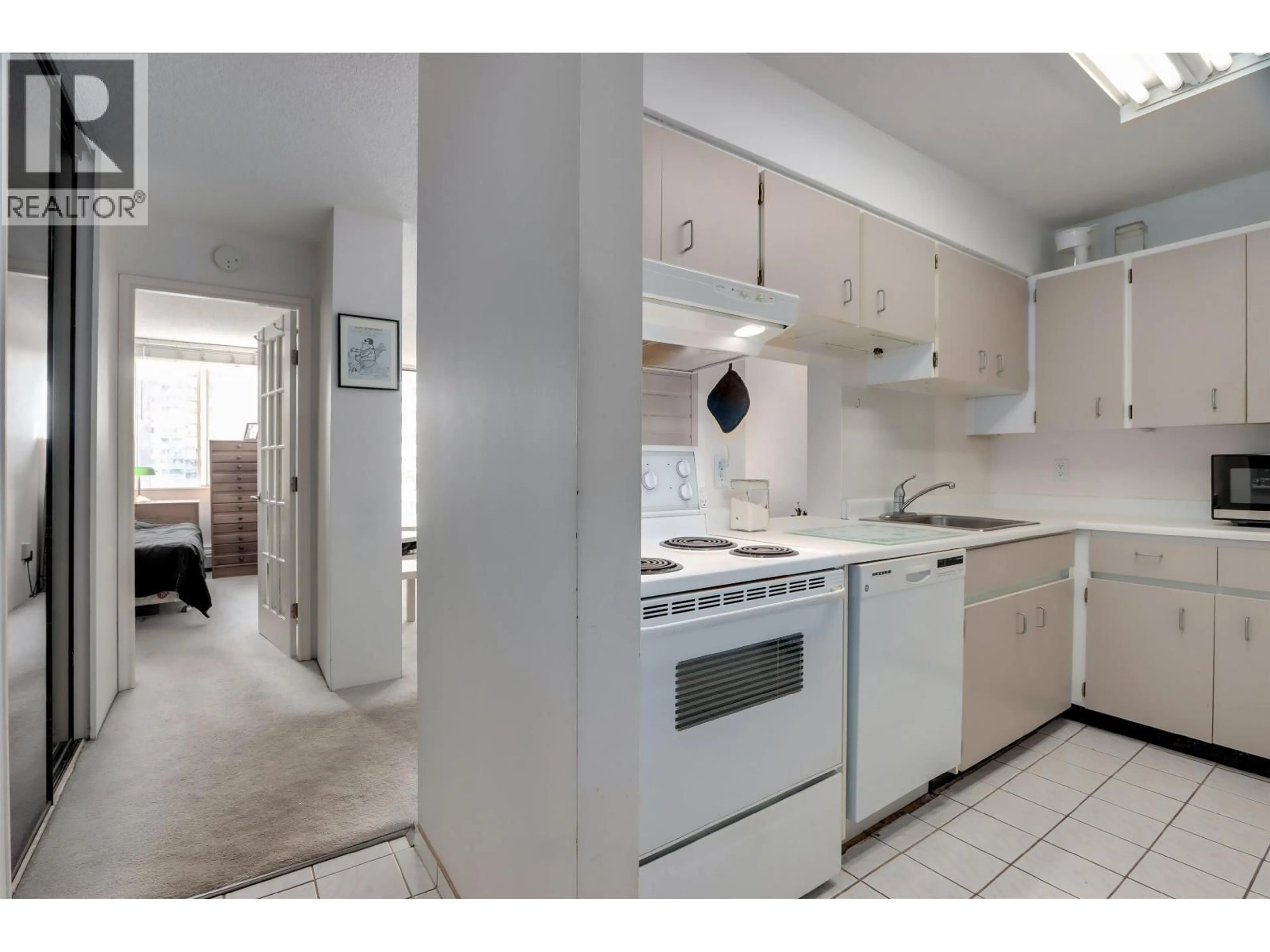 Standard kitchen, unknown for 510 - 2008 FULLERTON AVENUE, North Vancouver British Columbia V7P3G7