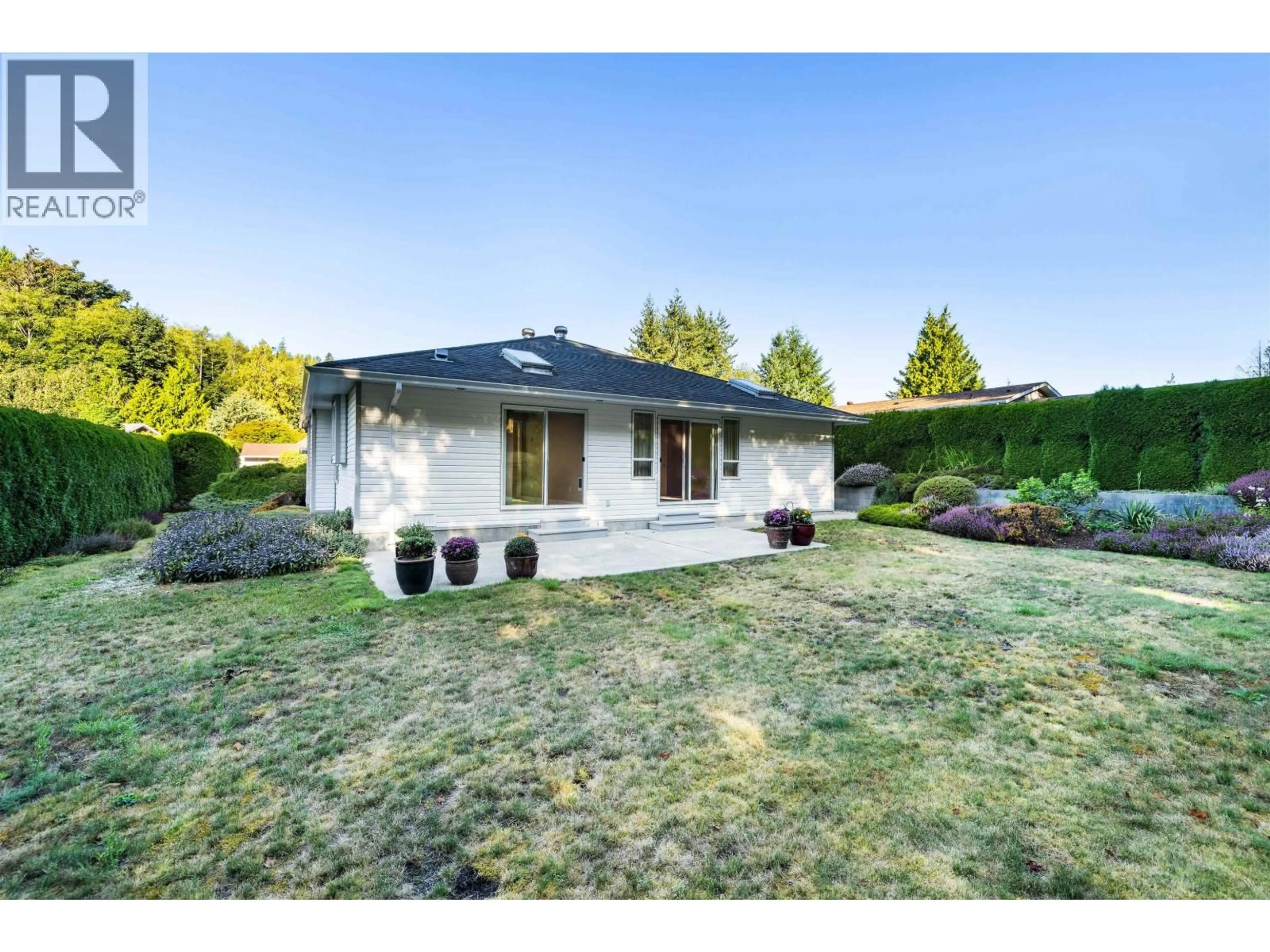 Home with vinyl exterior material, street for 6114 GALE AVENUE, Sechelt British Columbia V7Z0P9