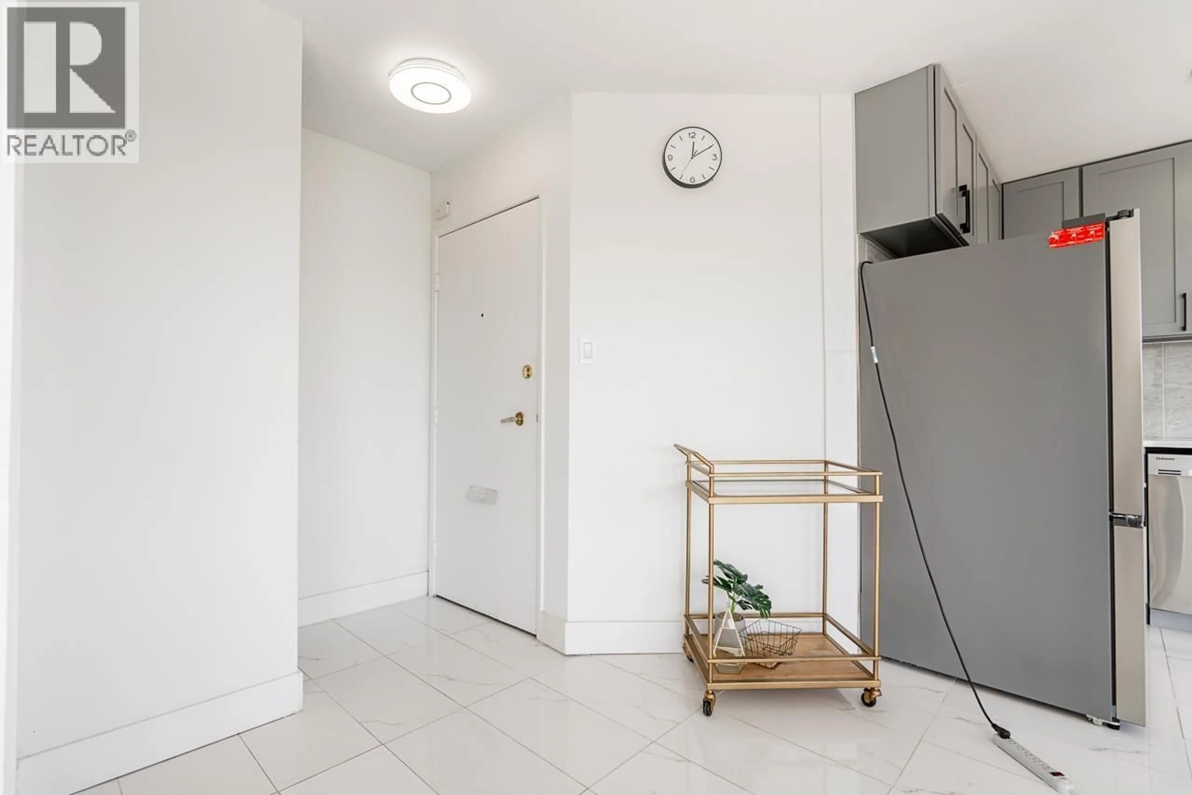 Indoor entryway for 903 - 4691 10TH AVENUE, Vancouver British Columbia V6R2J3