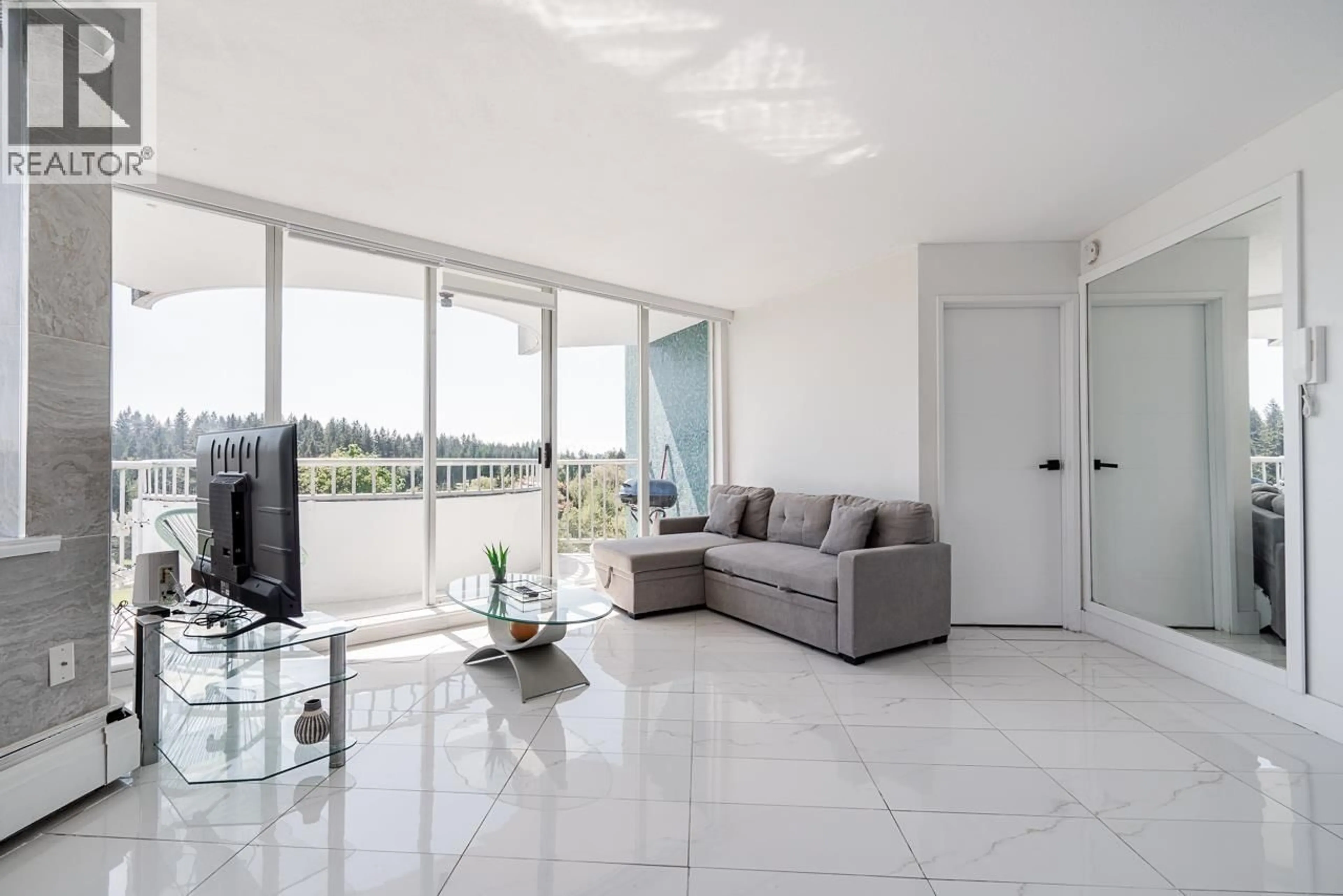 Living room with furniture, unknown for 903 - 4691 10TH AVENUE, Vancouver British Columbia V6R2J3