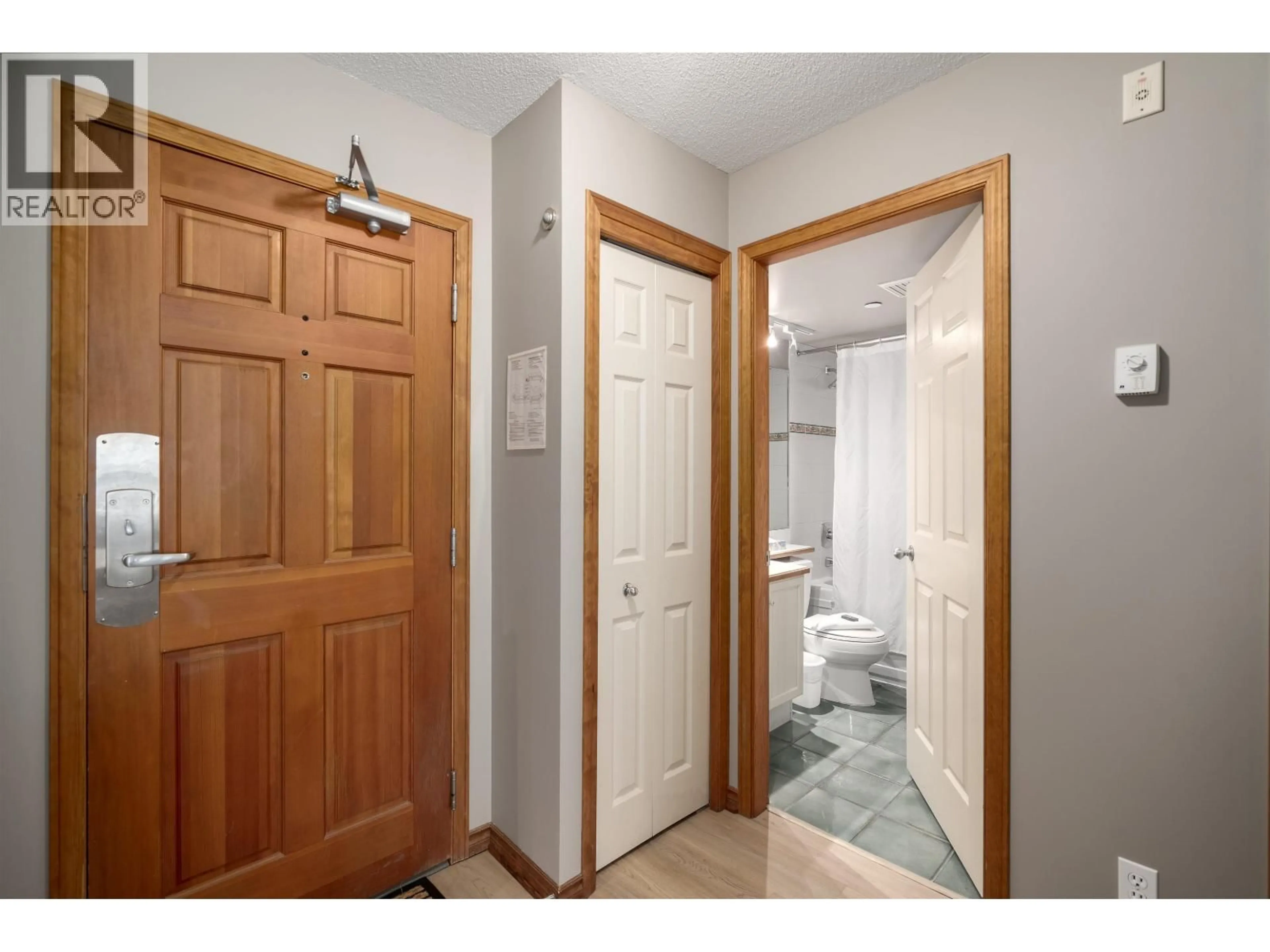 Indoor entryway for 243 - 4800 SPEARHEAD DRIVE, Whistler British Columbia V0N1B4
