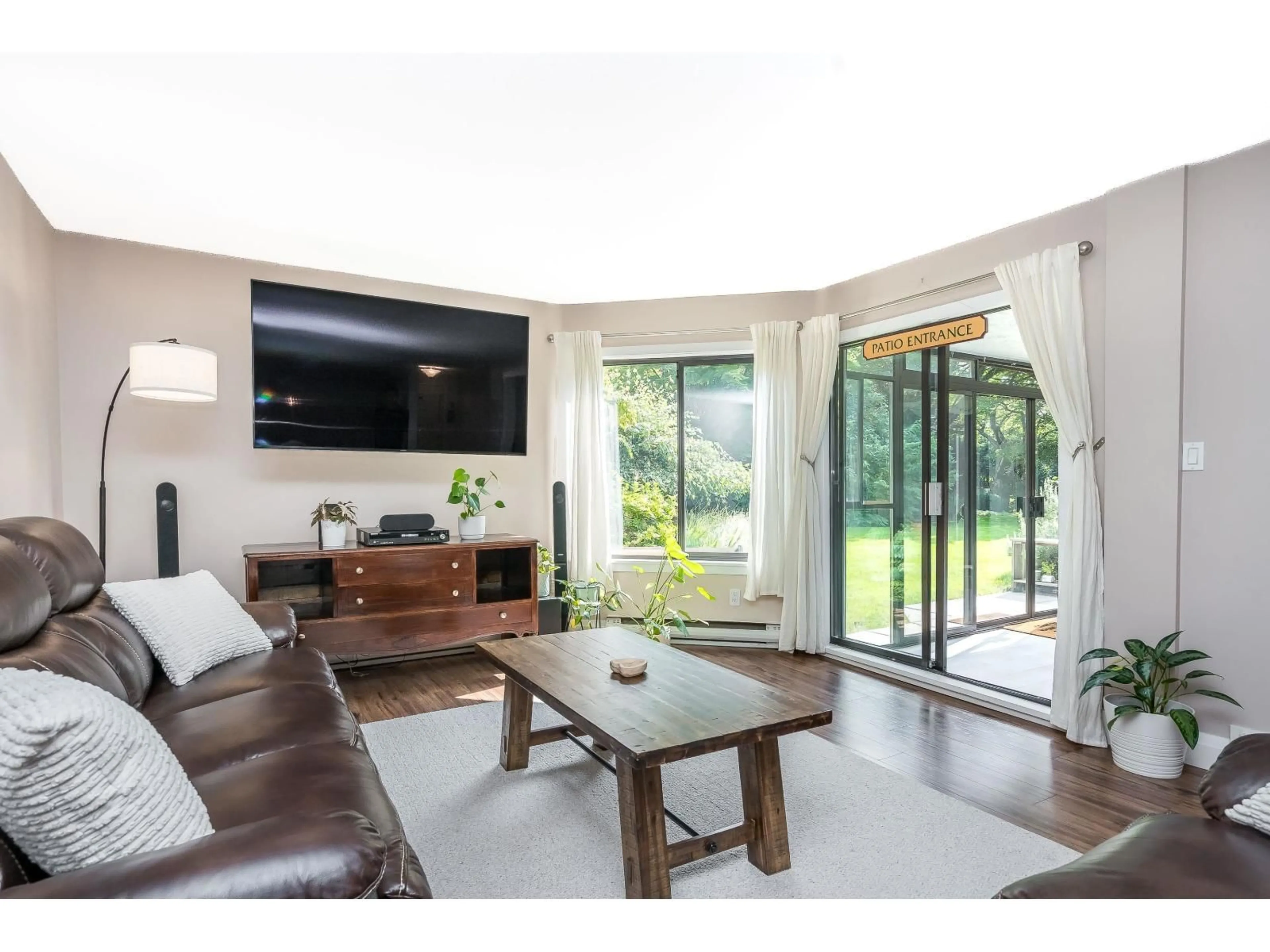 Living room with furniture, unknown for 104 - 1520 VIDAL, Surrey British Columbia V4B3T7