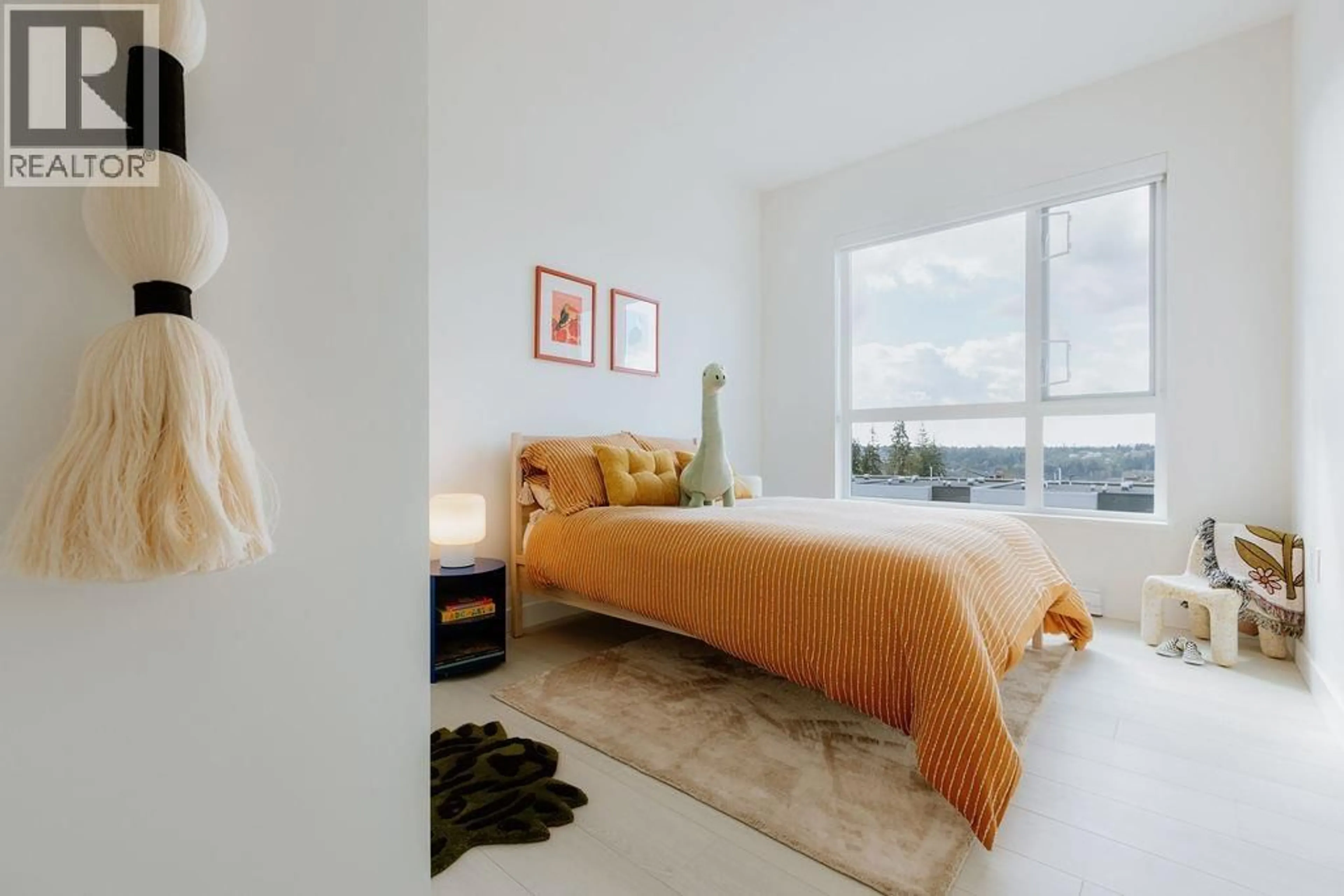 Bedroom with bed, unknown for 616 - 3594 MALSUM DRIVE, North Vancouver British Columbia V7G0B4