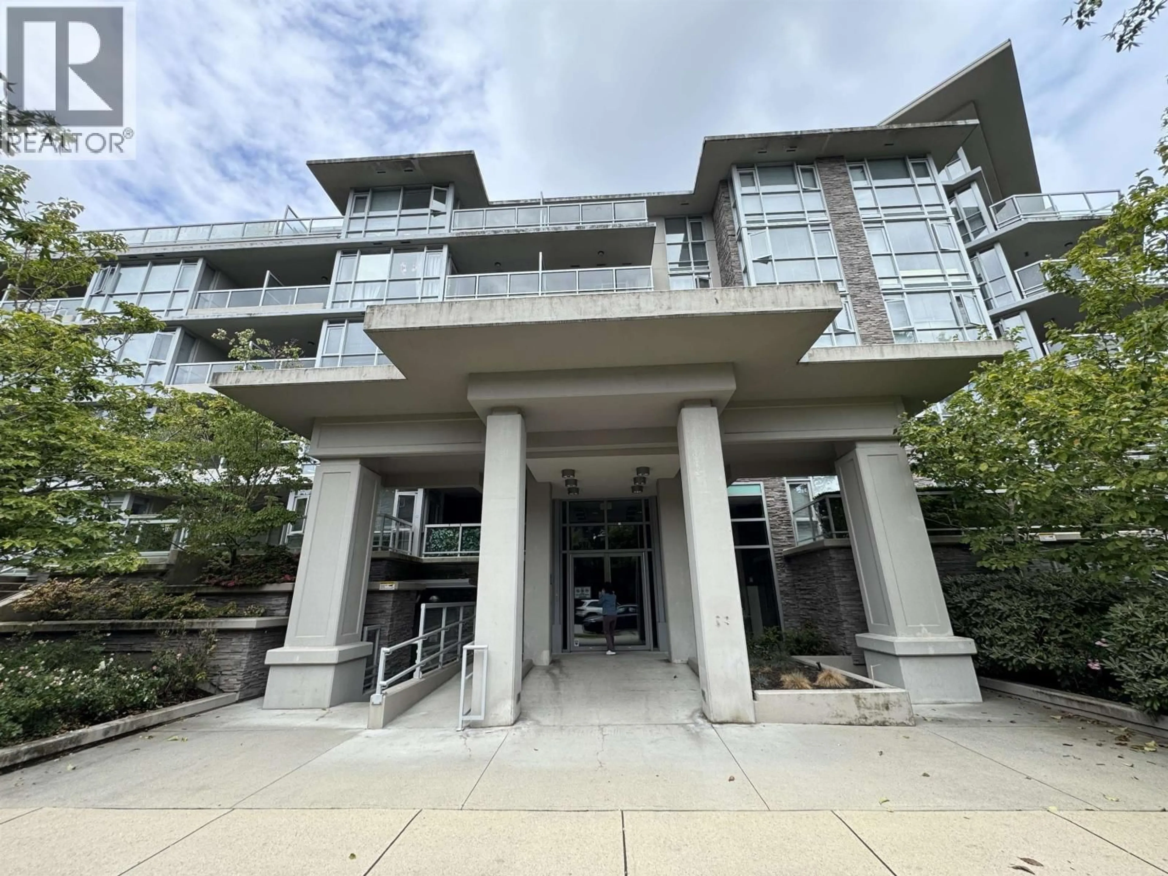 Indoor foyer for 208 - 9373 HEMLOCK DRIVE, Richmond British Columbia V6Y0A9