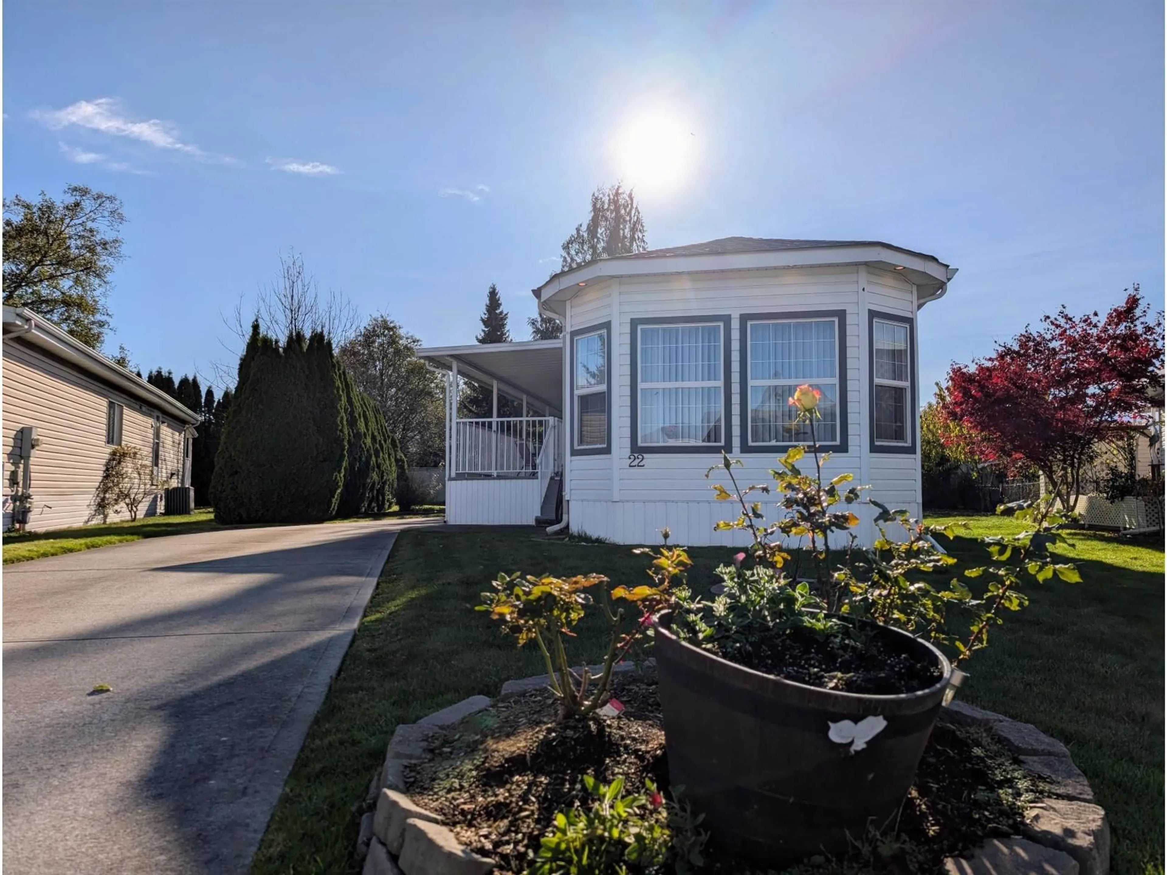 Home with vinyl exterior material, street for 22 - 7610 EVANS ROAD, Chilliwack British Columbia V2R2T4