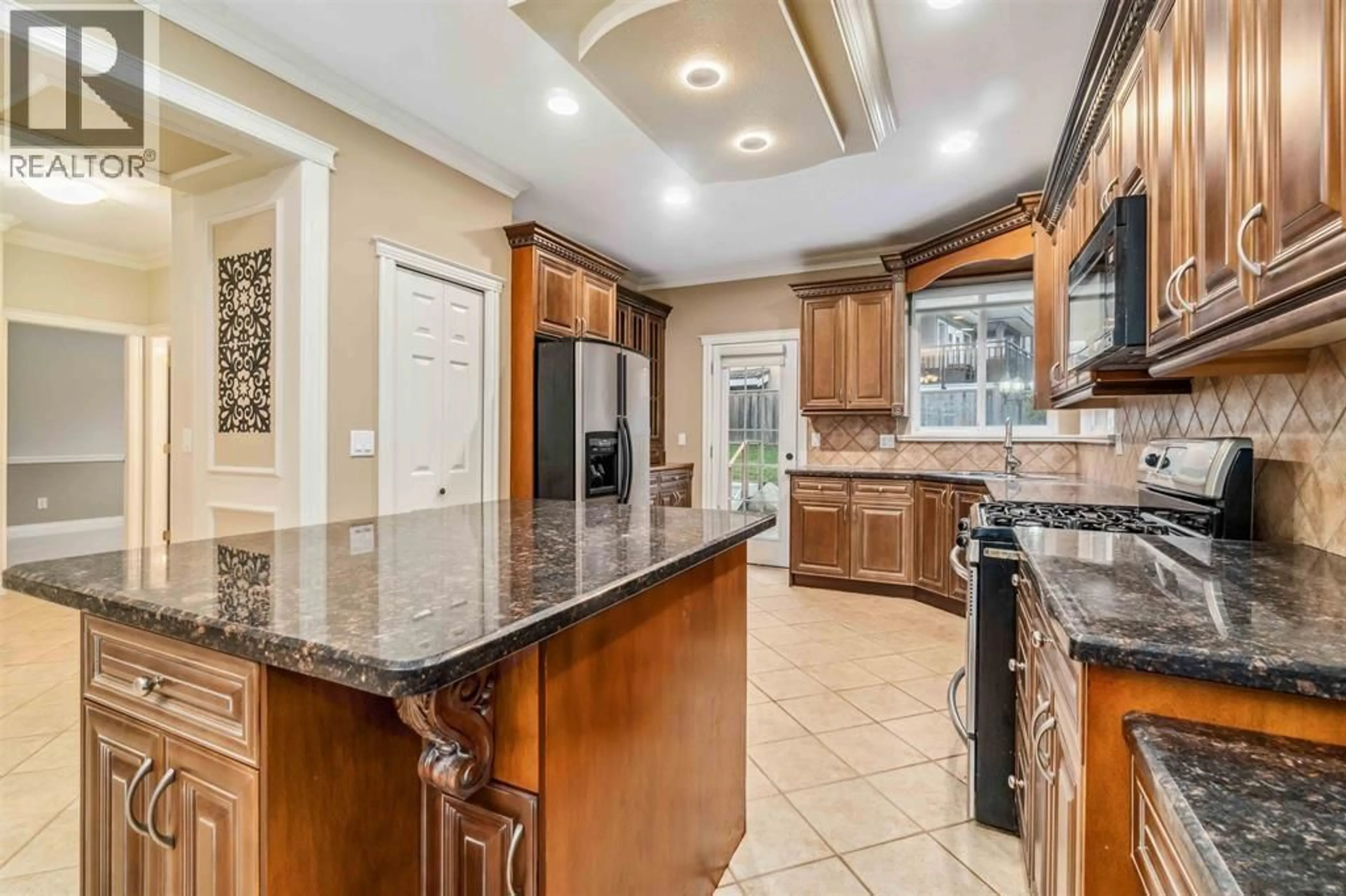 Open concept kitchen, ceramic/tile floor for 2018 TURNBERRY LANE, Coquitlam British Columbia V3E3N5