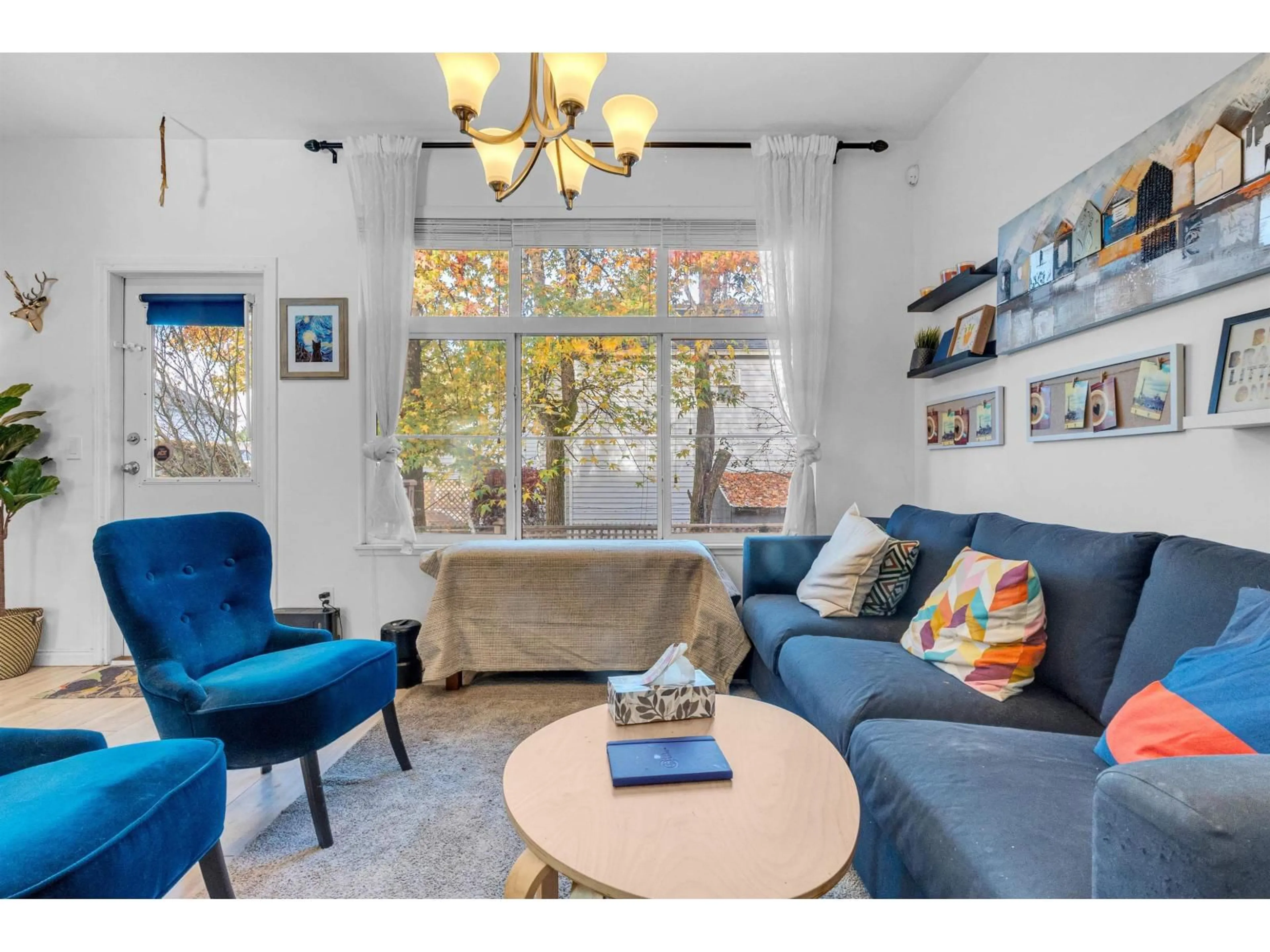 Living room with furniture, unknown for 67 - 7518 138, Surrey British Columbia V3W1S1