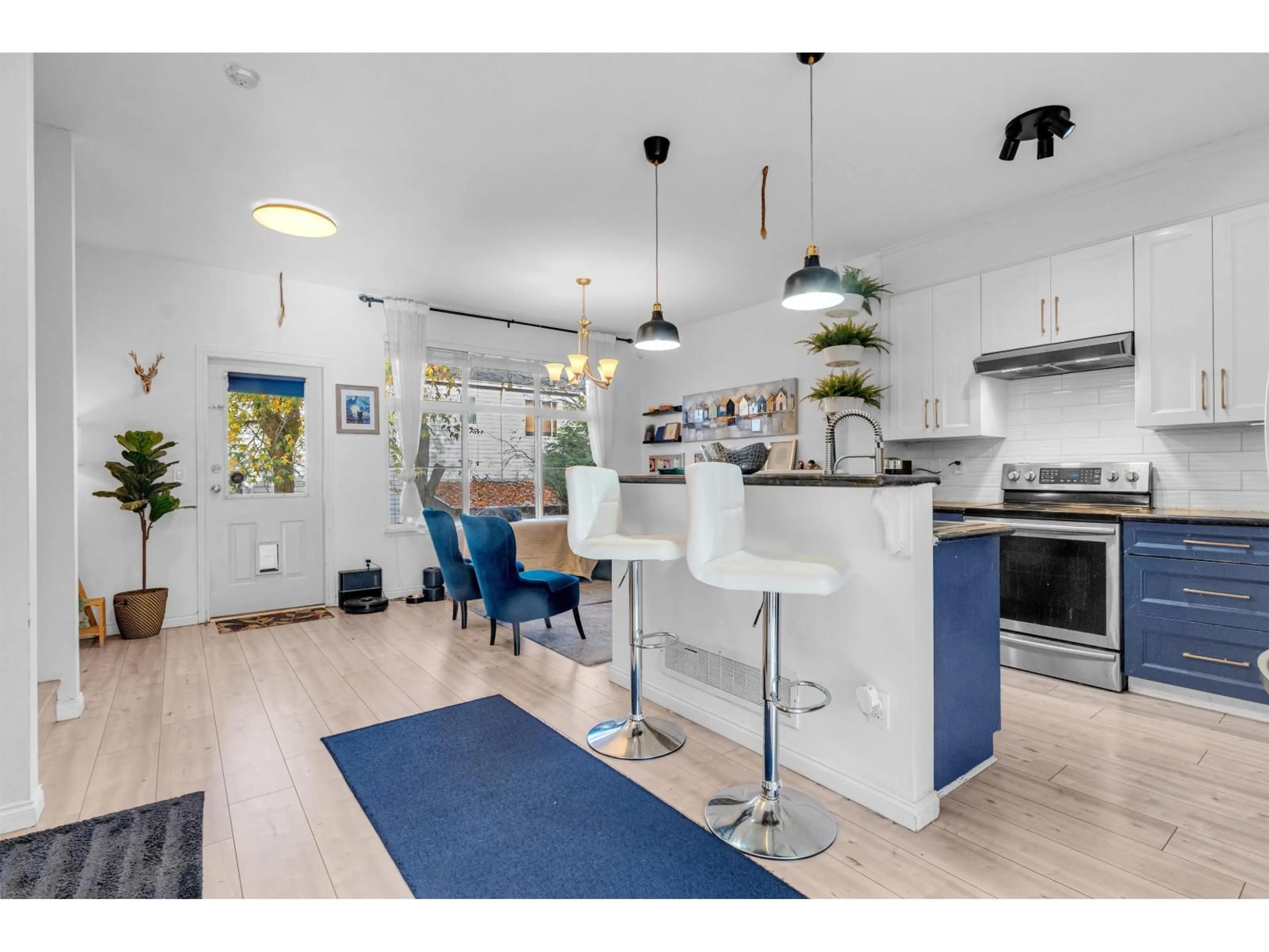 Open concept kitchen, unknown for 67 - 7518 138, Surrey British Columbia V3W1S1