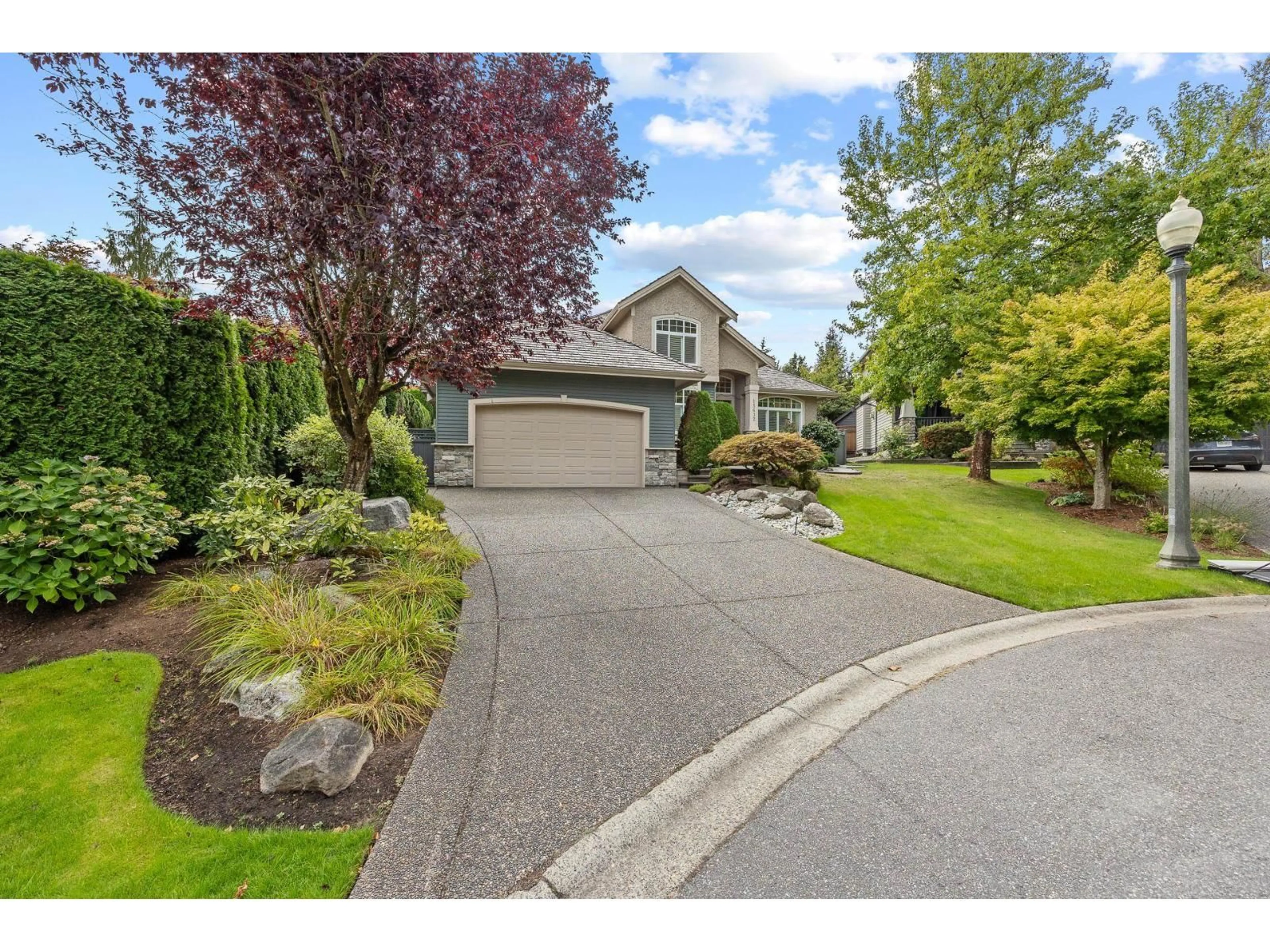 A pic from outside/outdoor area/front of a property/back of a property/a pic from drone, street for 15632 37, Surrey British Columbia V3Z0L4