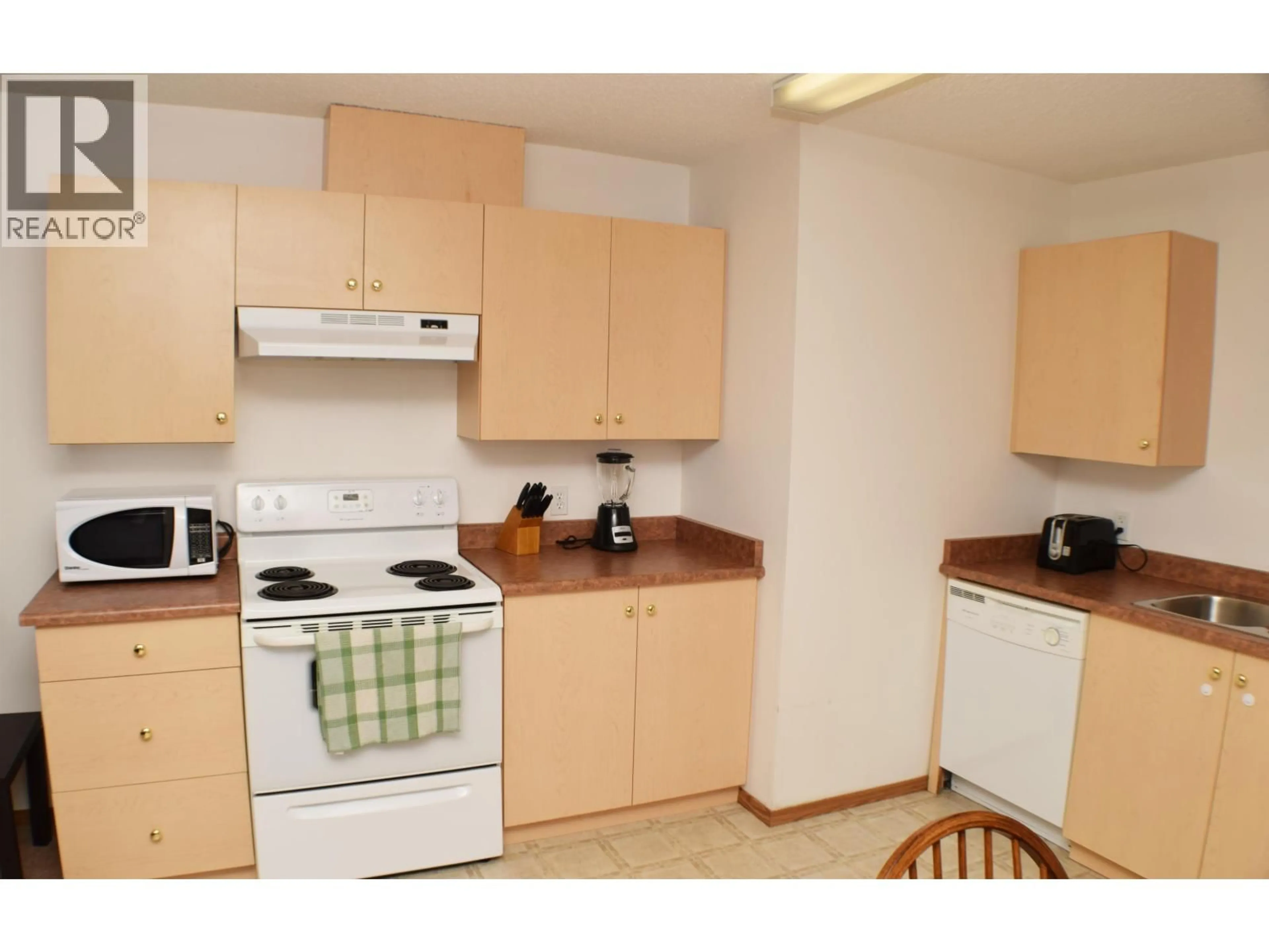 Standard kitchen, unknown for 305 - 8507 86 STREET, Fort St. John British Columbia V1J6W6