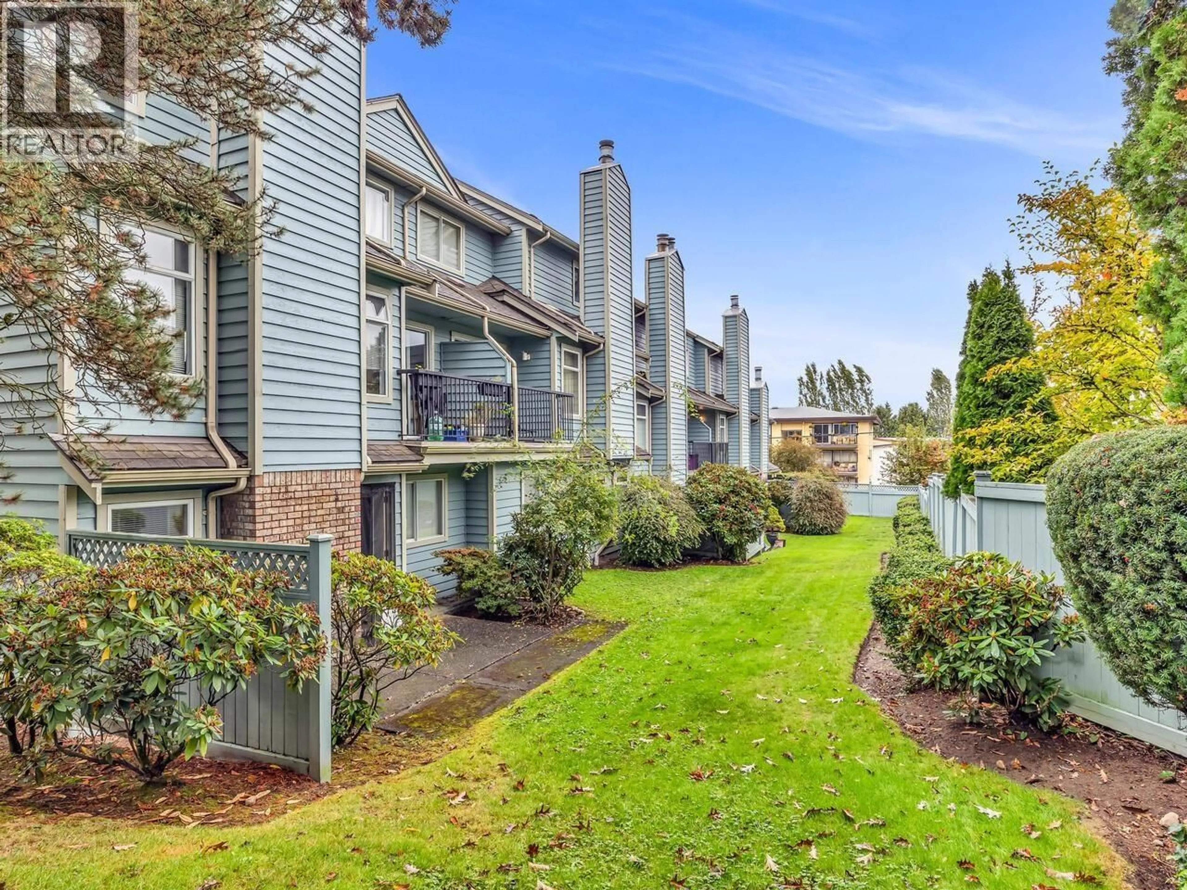 Unknown for 6 - 7150 BARNET ROAD, Burnaby British Columbia V5A4S7