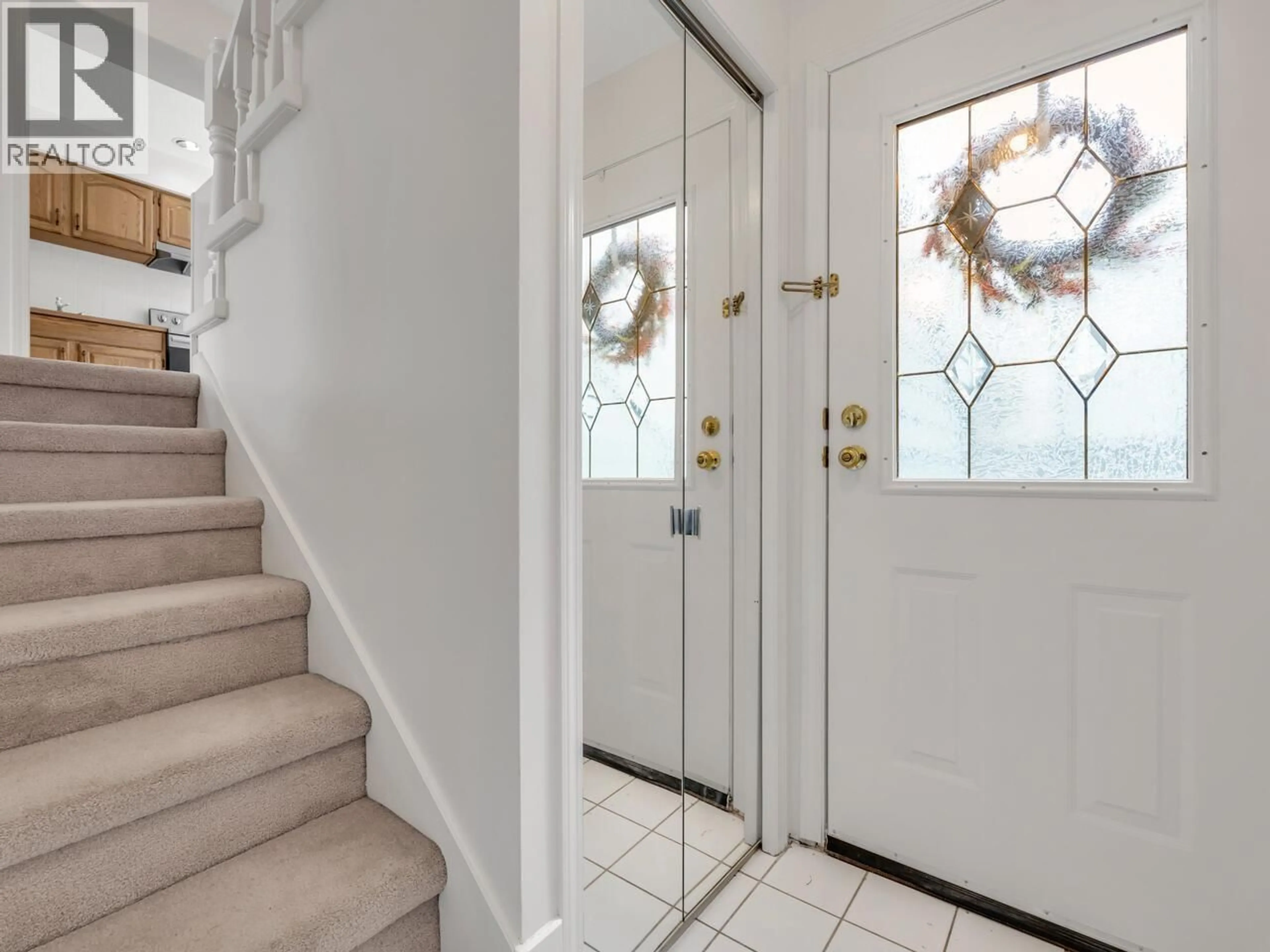 Indoor entryway for 6 - 7150 BARNET ROAD, Burnaby British Columbia V5A4S7