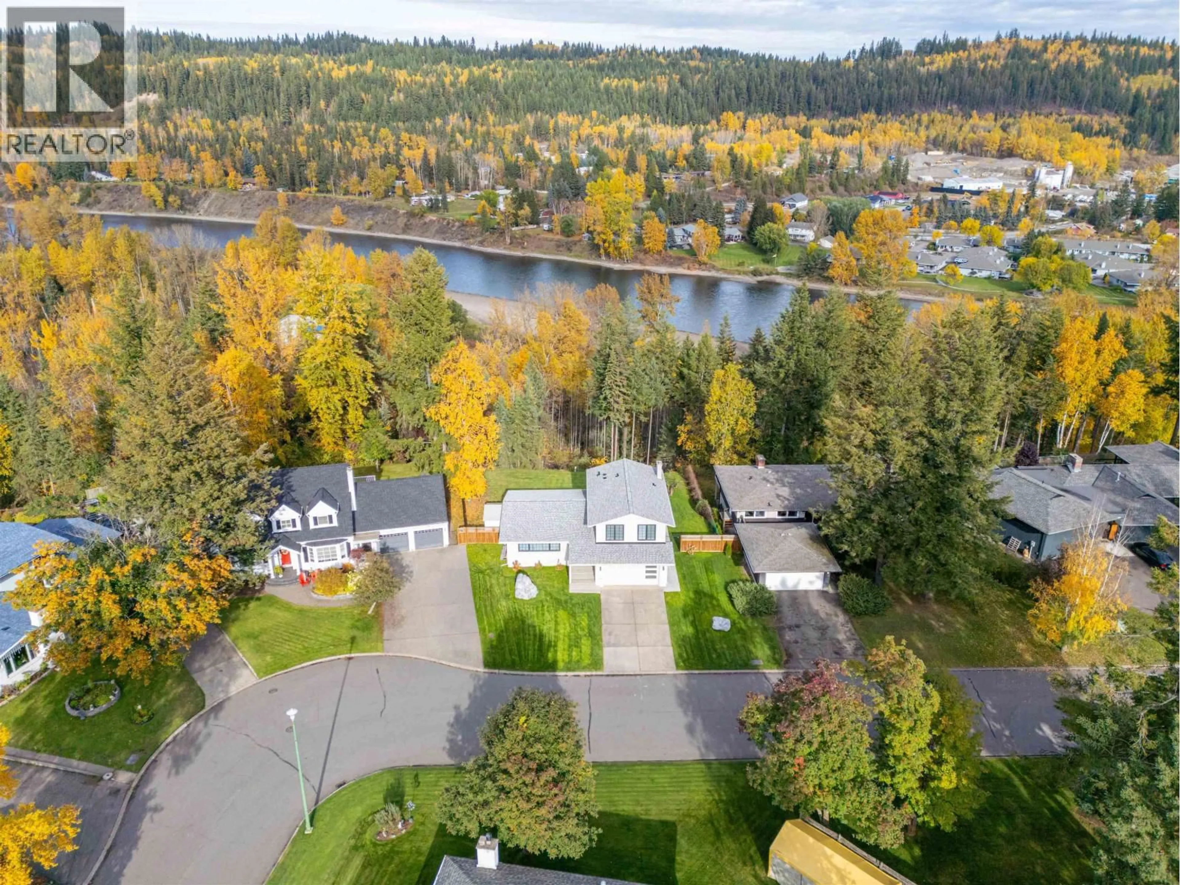 A pic from outside/outdoor area/front of a property/back of a property/a pic from drone, water/lake/river/ocean view for 614 RADCLIFFE DRIVE, Prince George British Columbia V2M3N7