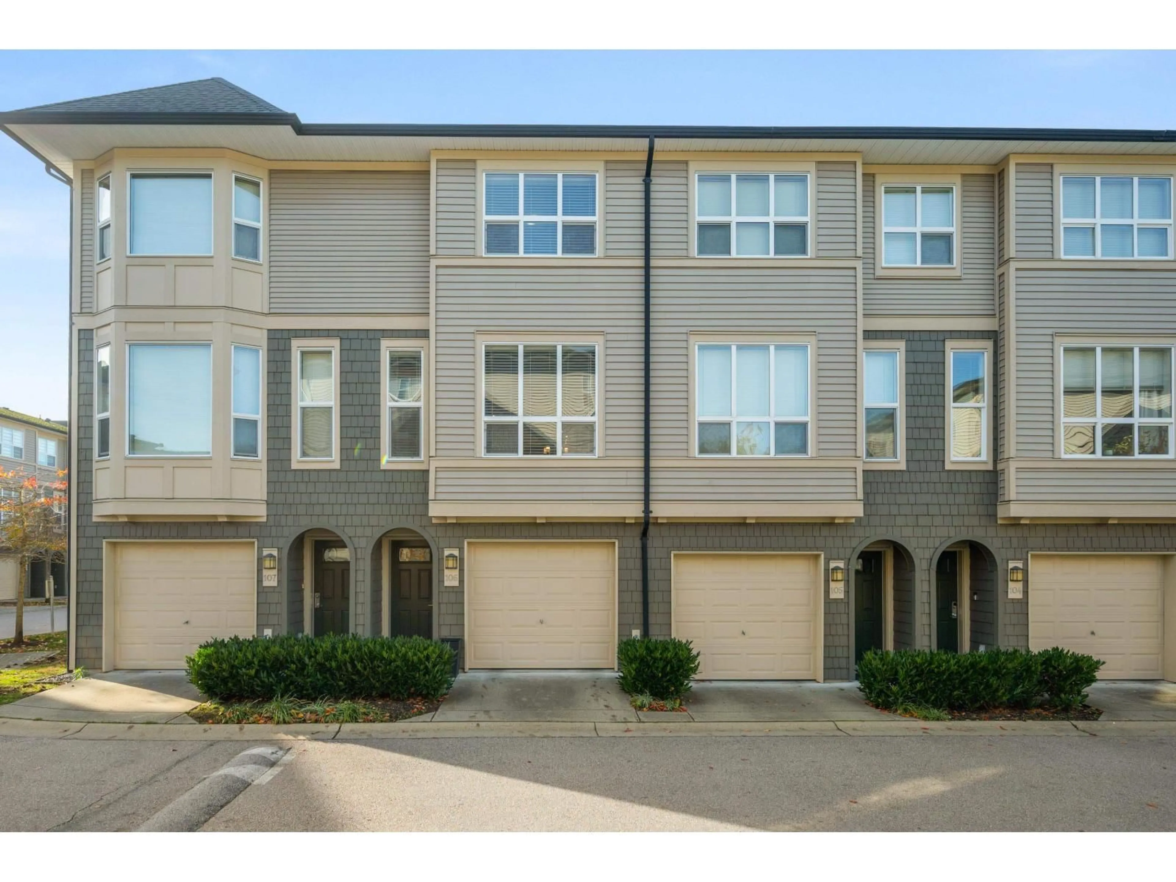 Unknown for 106 - 7938 209 STREET, Langley British Columbia V2Y2C8