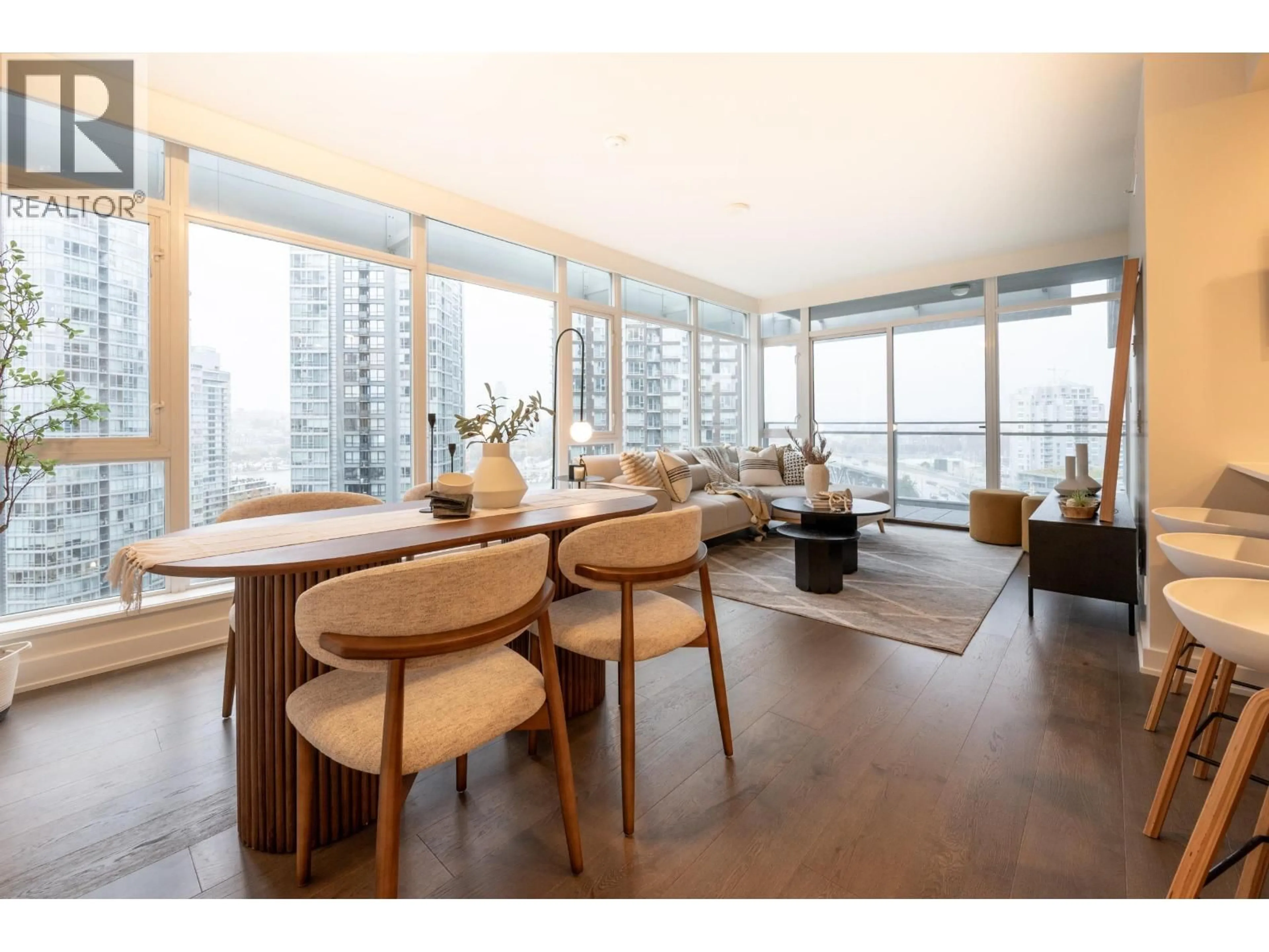 Living room with furniture, wood/laminate floor for 1707 - 1372 SEYMOUR STREET, Vancouver British Columbia V6B0L1