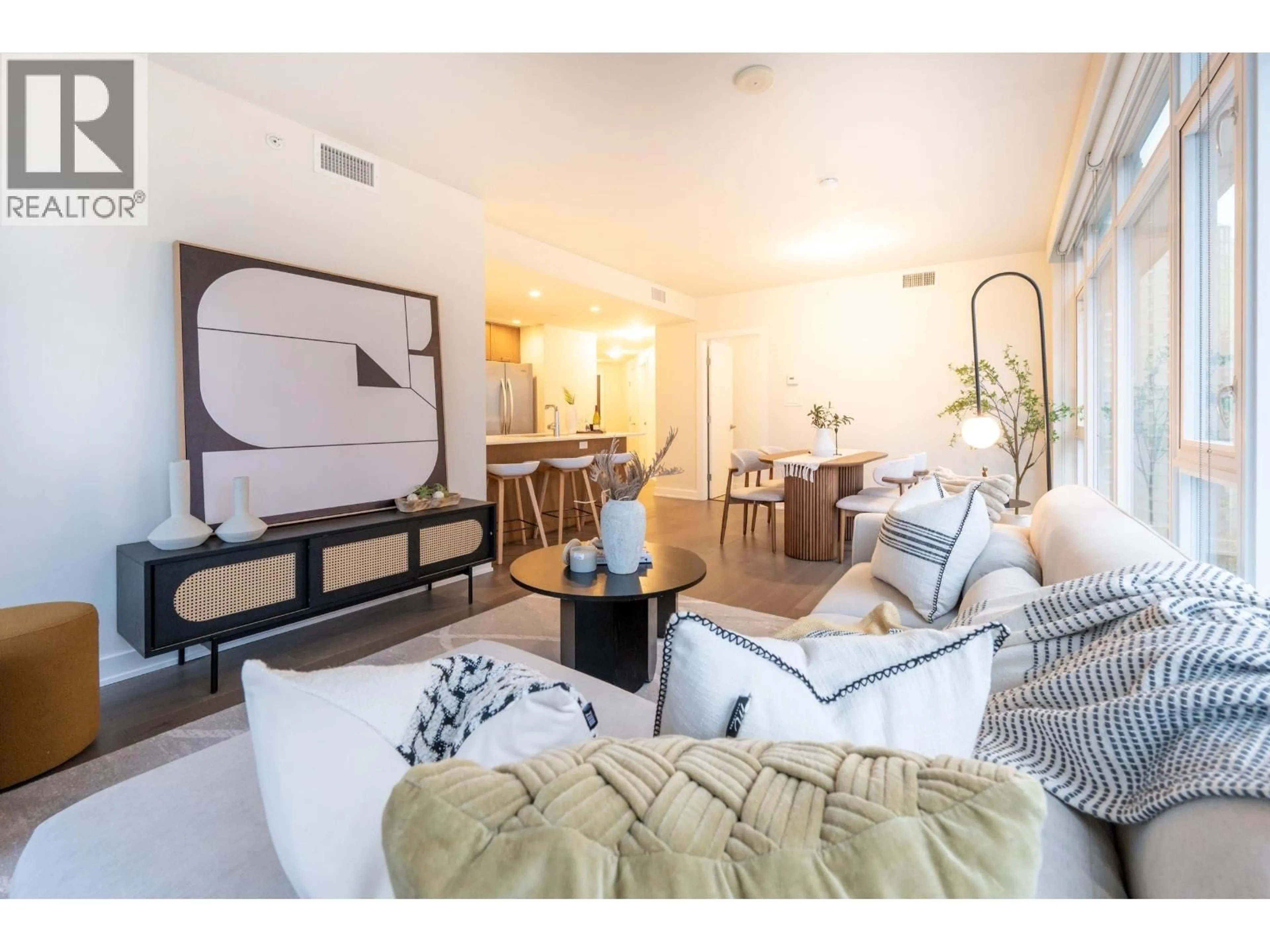 Living room with furniture, unknown for 1707 - 1372 SEYMOUR STREET, Vancouver British Columbia V6B0L1