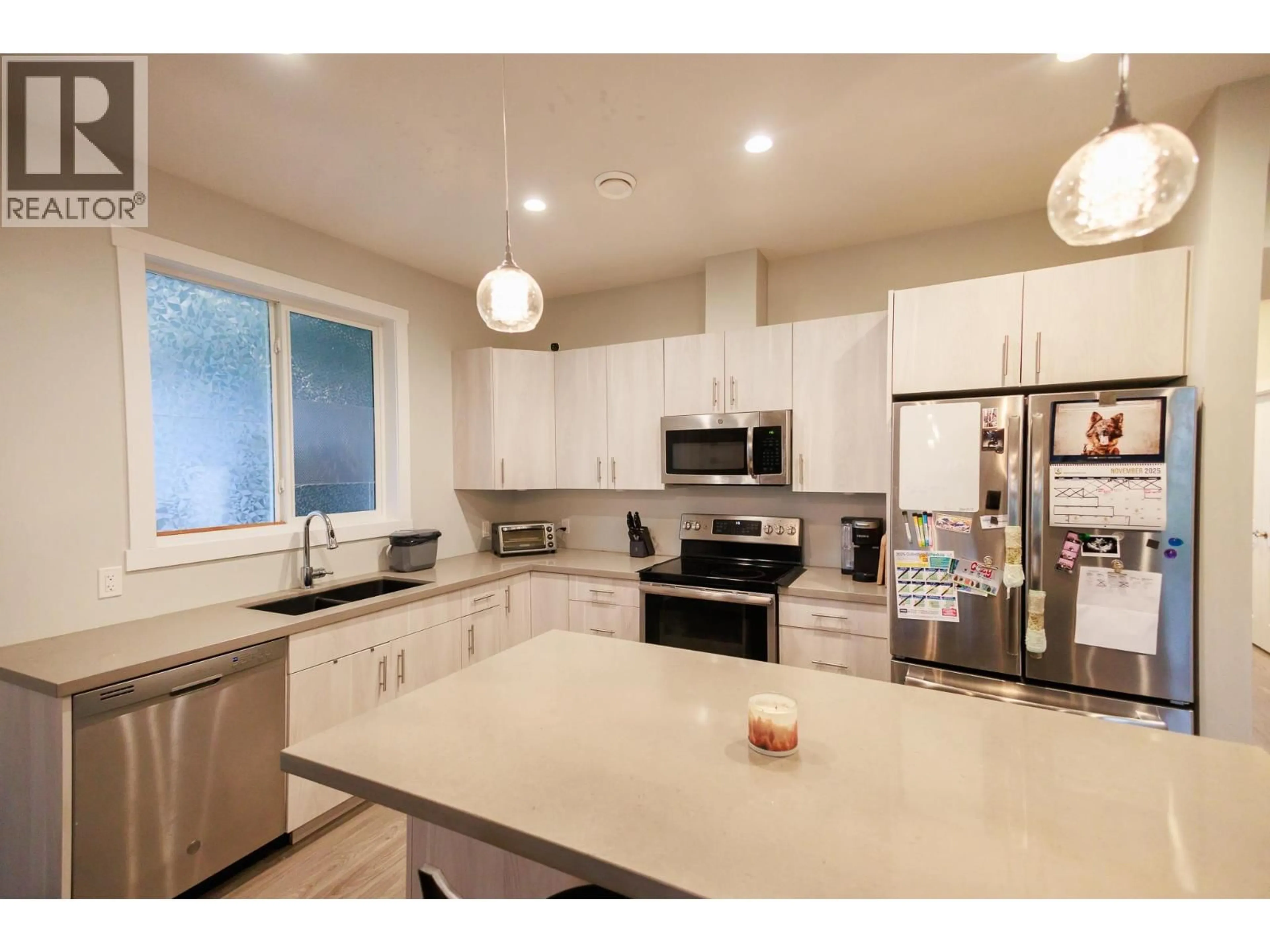 Open concept kitchen, unknown for 5223 SMITH AVENUE, Terrace British Columbia V8G0H1