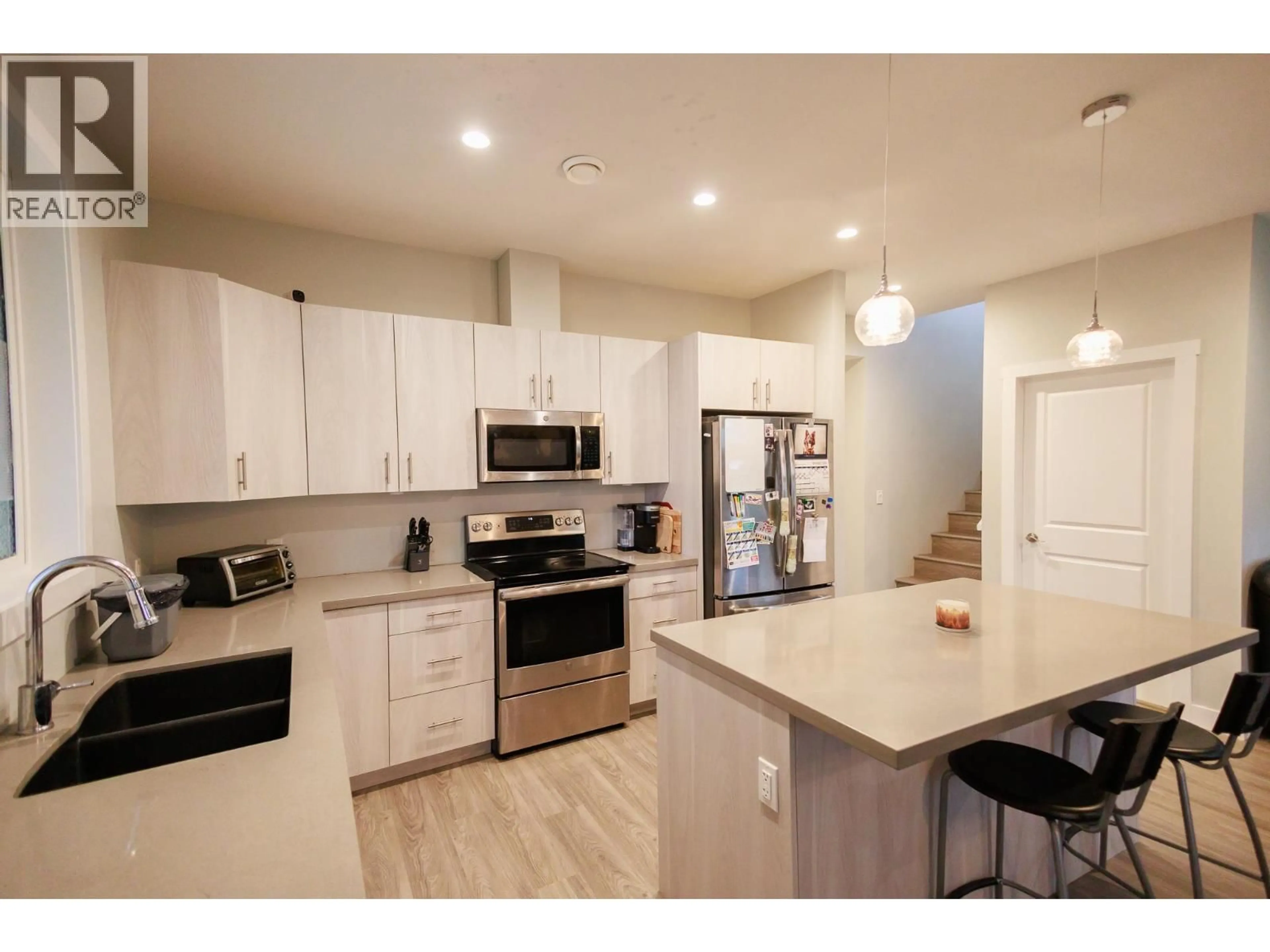 Open concept kitchen, unknown for 5223 SMITH AVENUE, Terrace British Columbia V8G0H1
