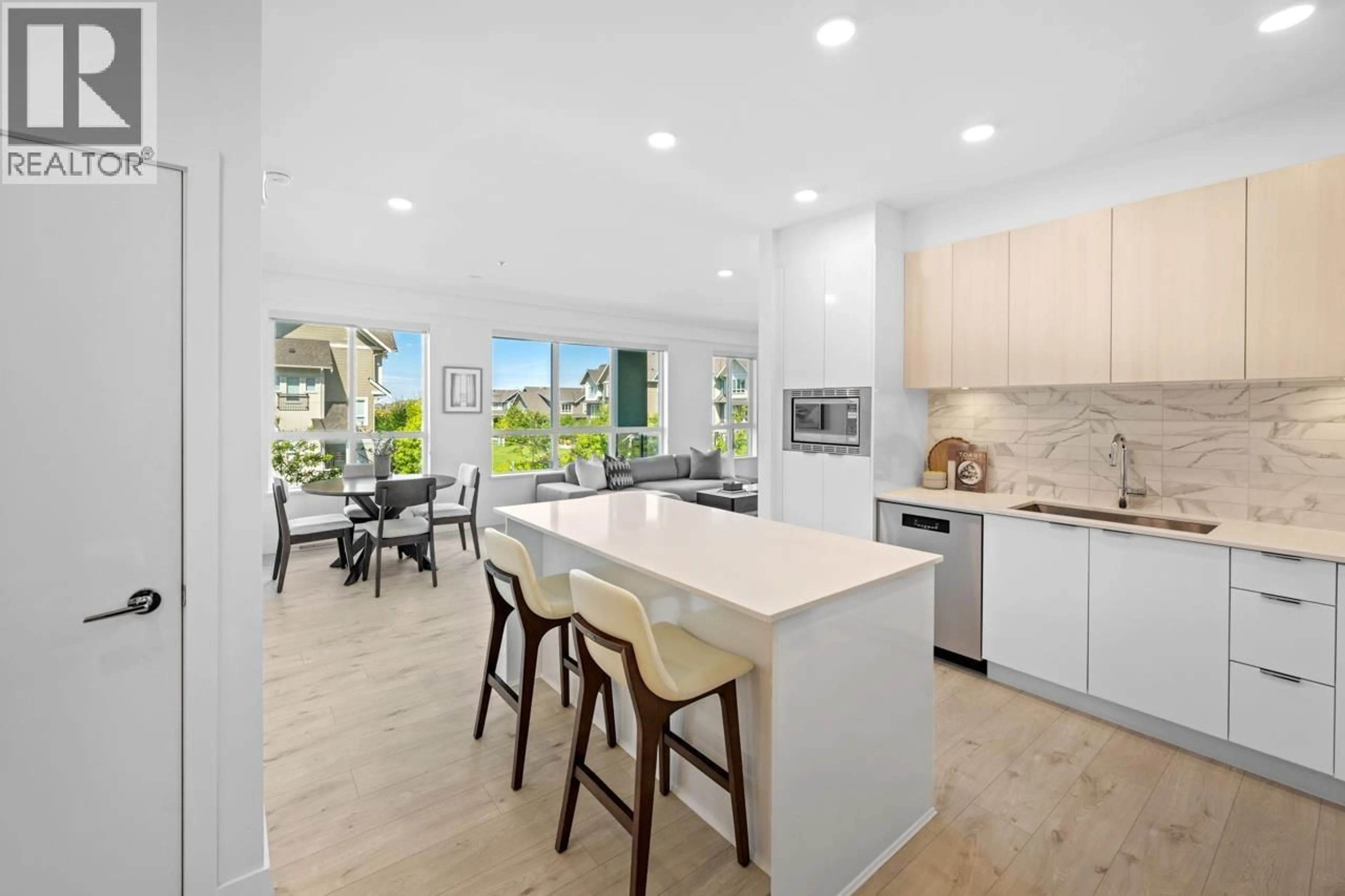 Open concept kitchen, ceramic/tile floor for 219 - 1792 STARLING DRIVE, Tsawwassen British Columbia V4M0E4