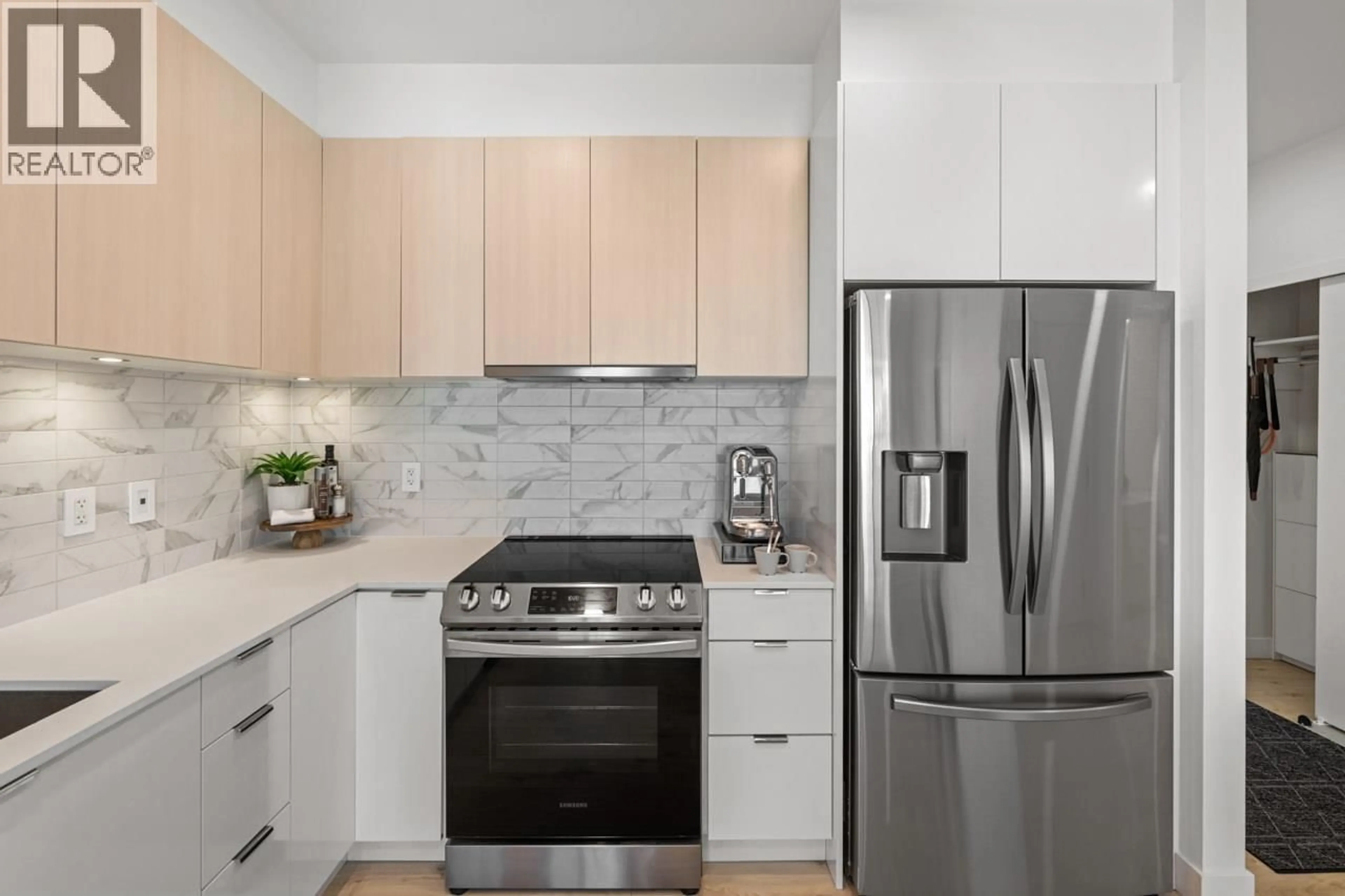 Standard kitchen, ceramic/tile floor for 219 - 1792 STARLING DRIVE, Tsawwassen British Columbia V4M0E4