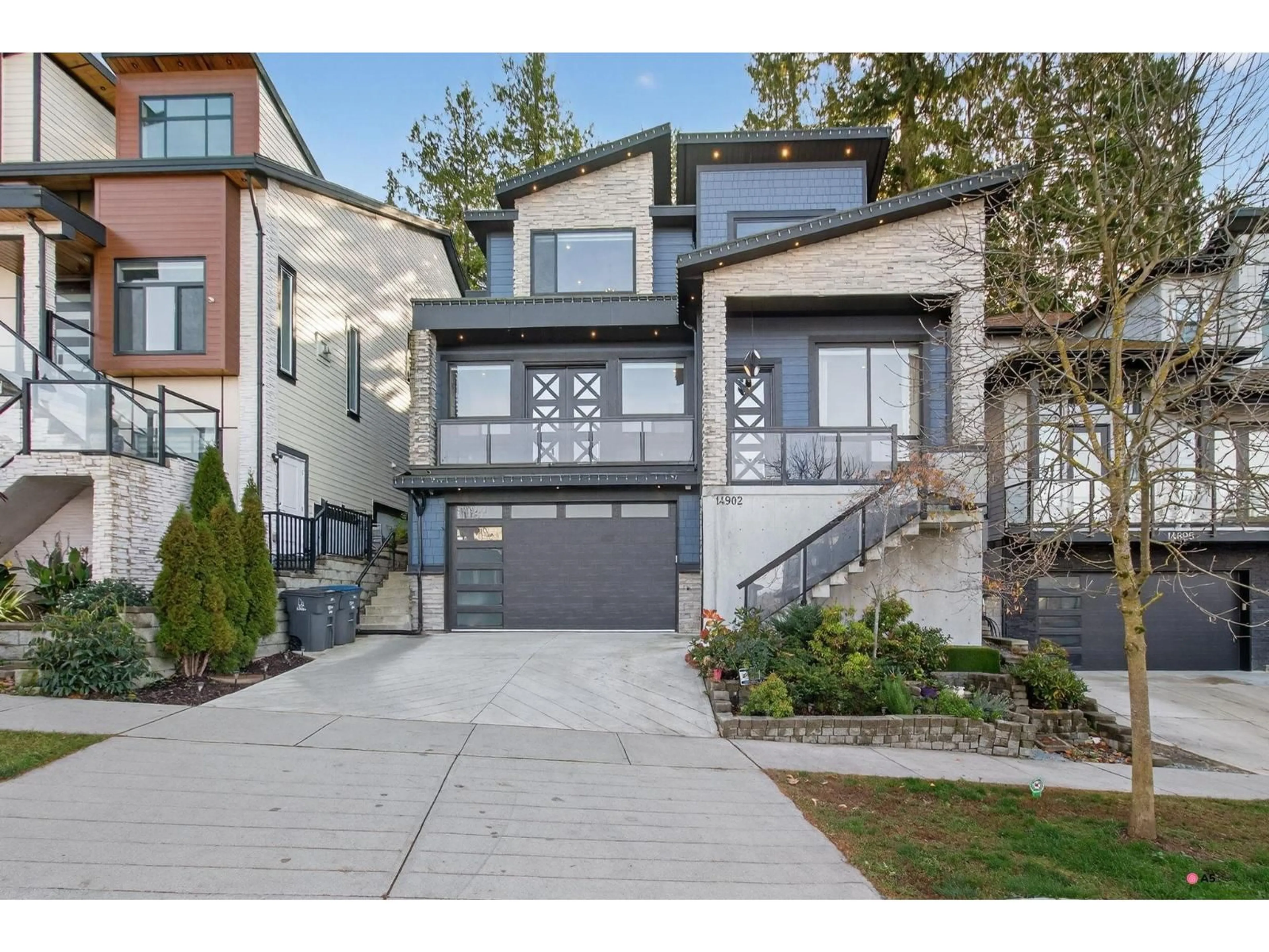 Home with brick exterior material, street for 14902 35A, Surrey British Columbia V3Z0N1