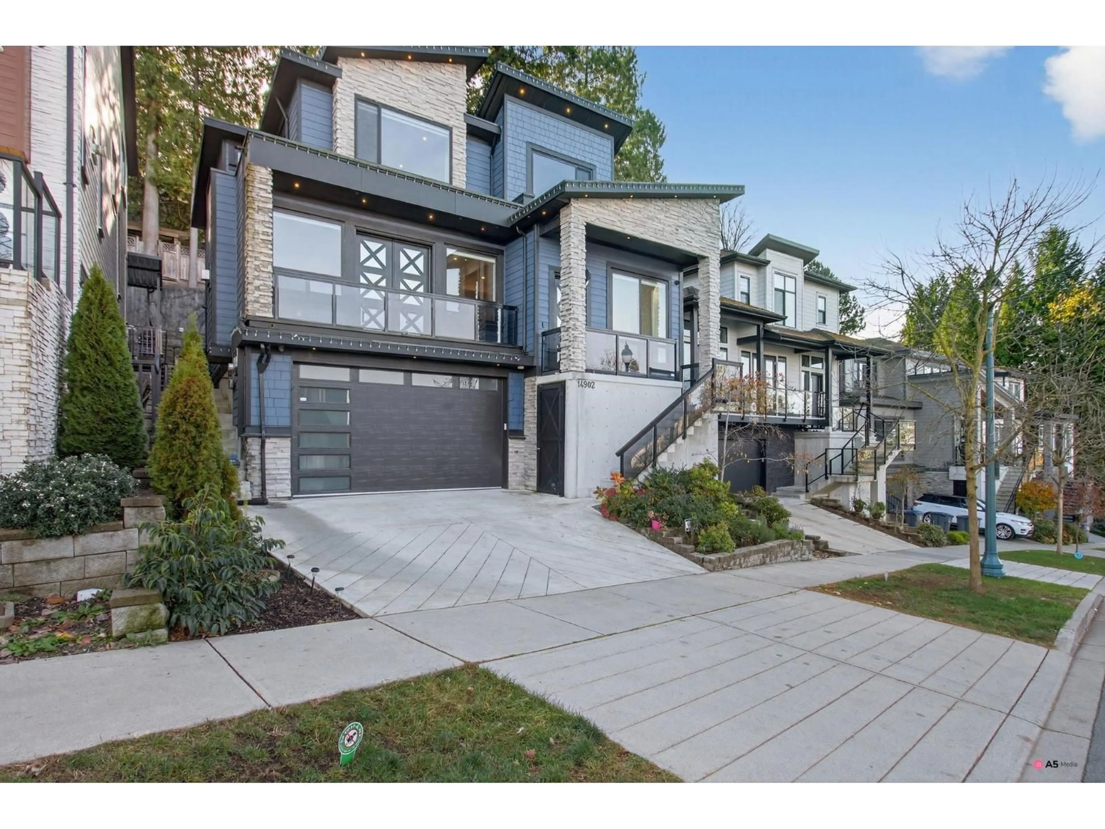 Home with brick exterior material, street for 14902 35A, Surrey British Columbia V3Z0N1