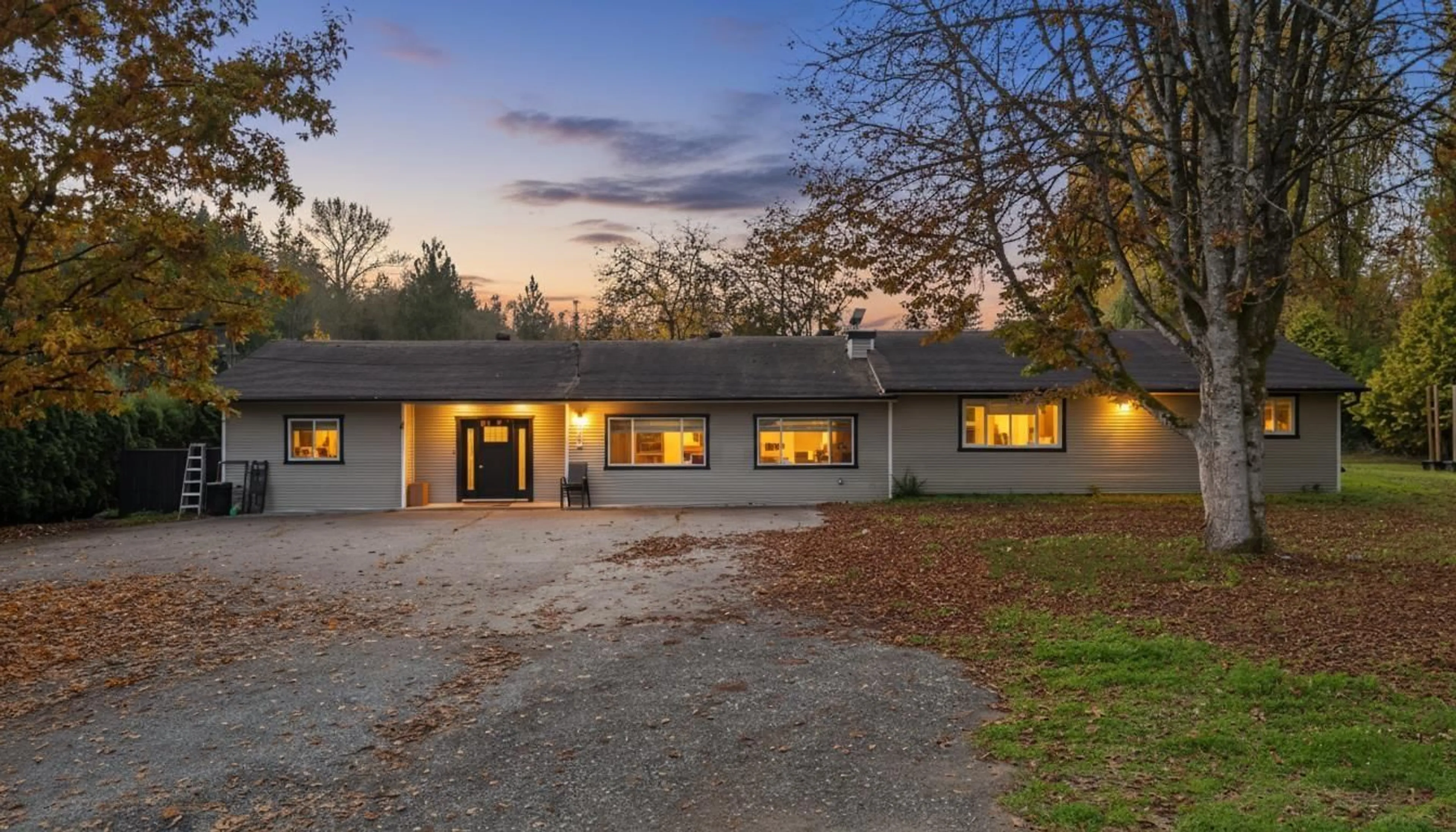 A pic from outside/outdoor area/front of a property/back of a property/a pic from drone, unknown for 6721 238, Langley British Columbia V2Y2H5