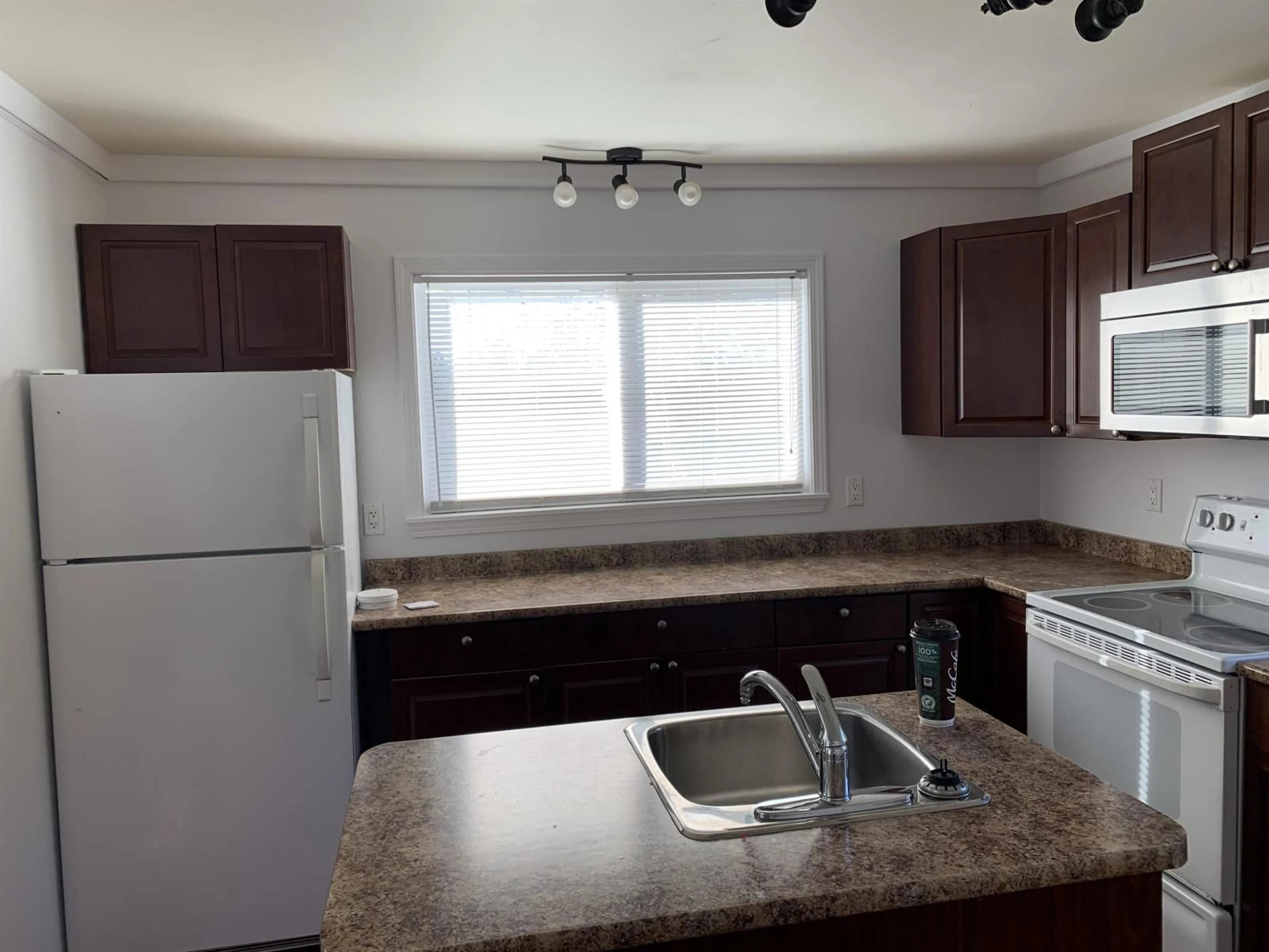 Standard kitchen, unknown for 4174 BRADNER, Abbotsford British Columbia V4X1S8