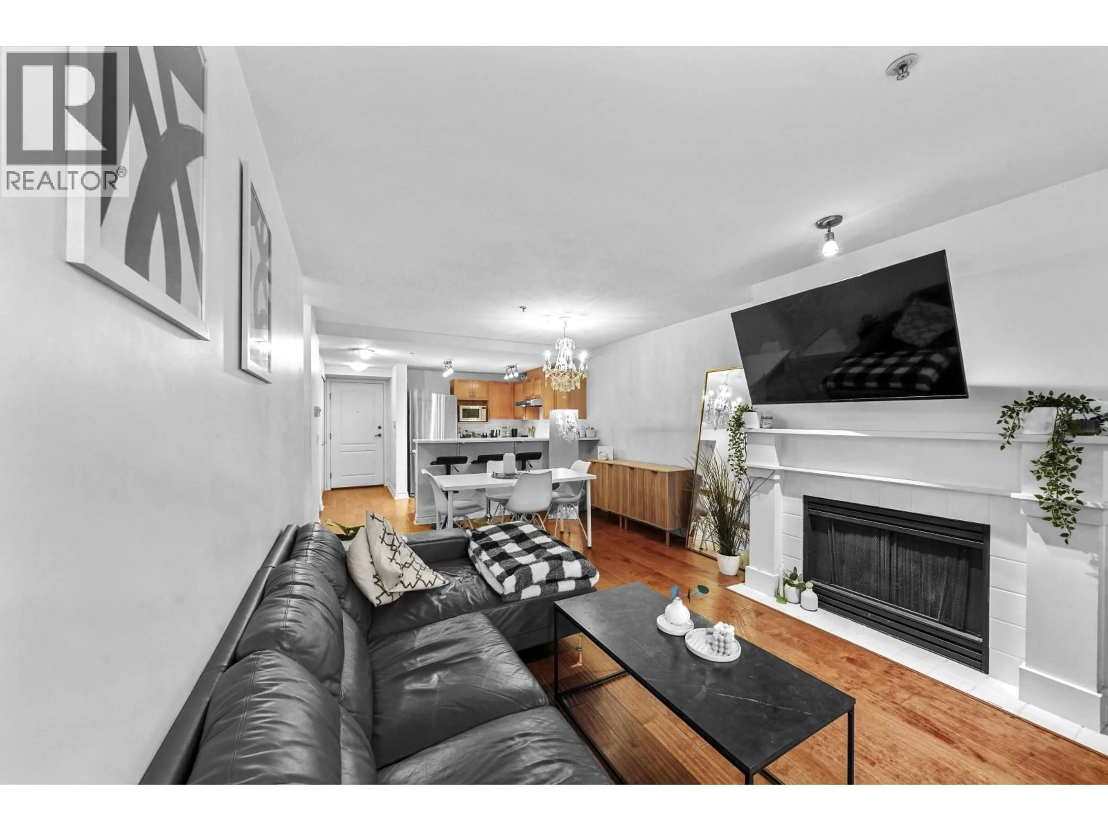 Living room with furniture, unknown for 3068 4TH AVENUE, Vancouver British Columbia V6K1R4