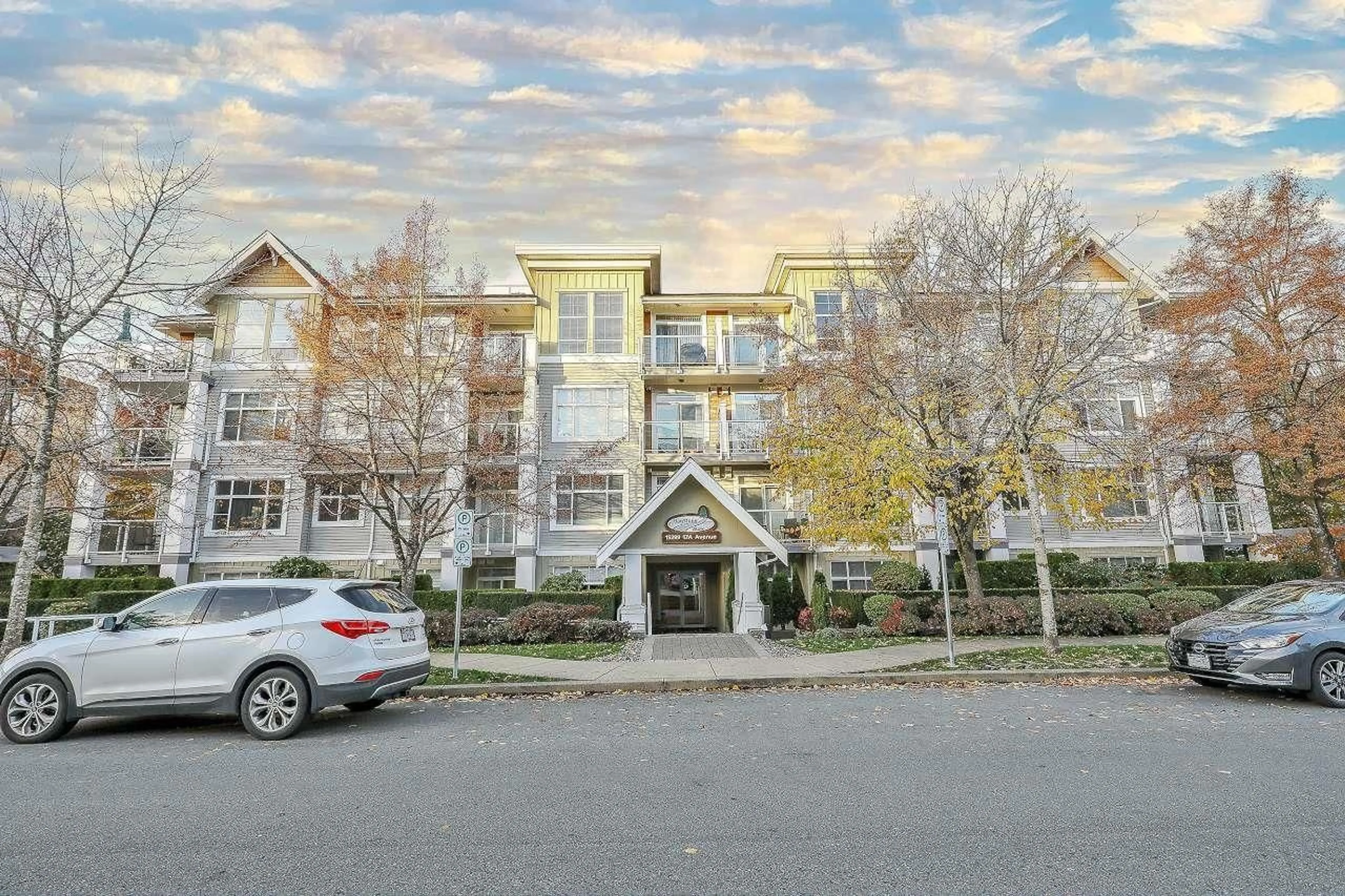 A pic from outside/outdoor area/front of a property/back of a property/a pic from drone, unknown for 407 - 15299 17A, Surrey British Columbia V4A1V4