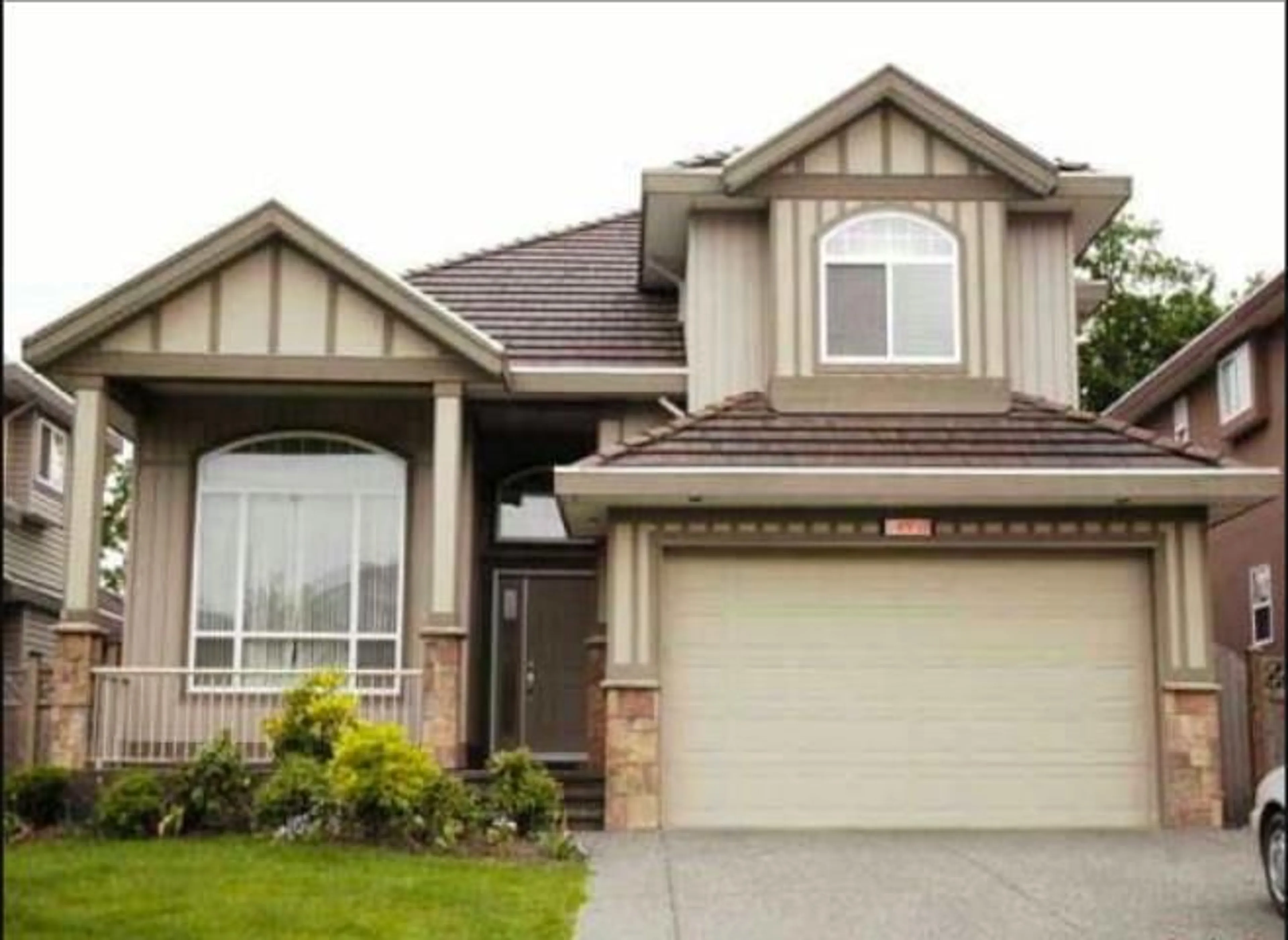 Home with vinyl exterior material, street for 14958 67A, Surrey British Columbia V3S0X6