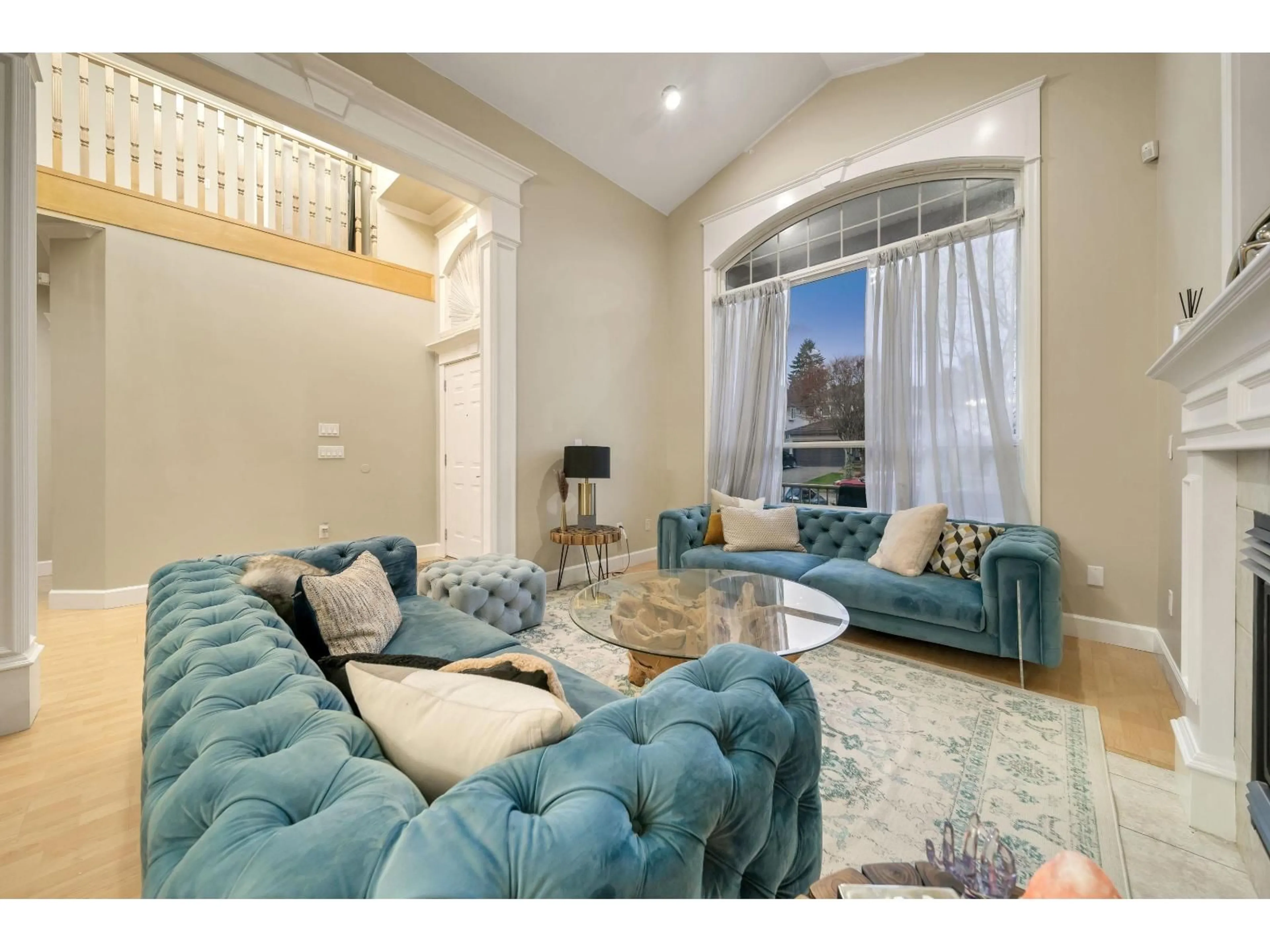 Living room with furniture, unknown for 14958 67A AVENUE, Surrey British Columbia V3S0X6