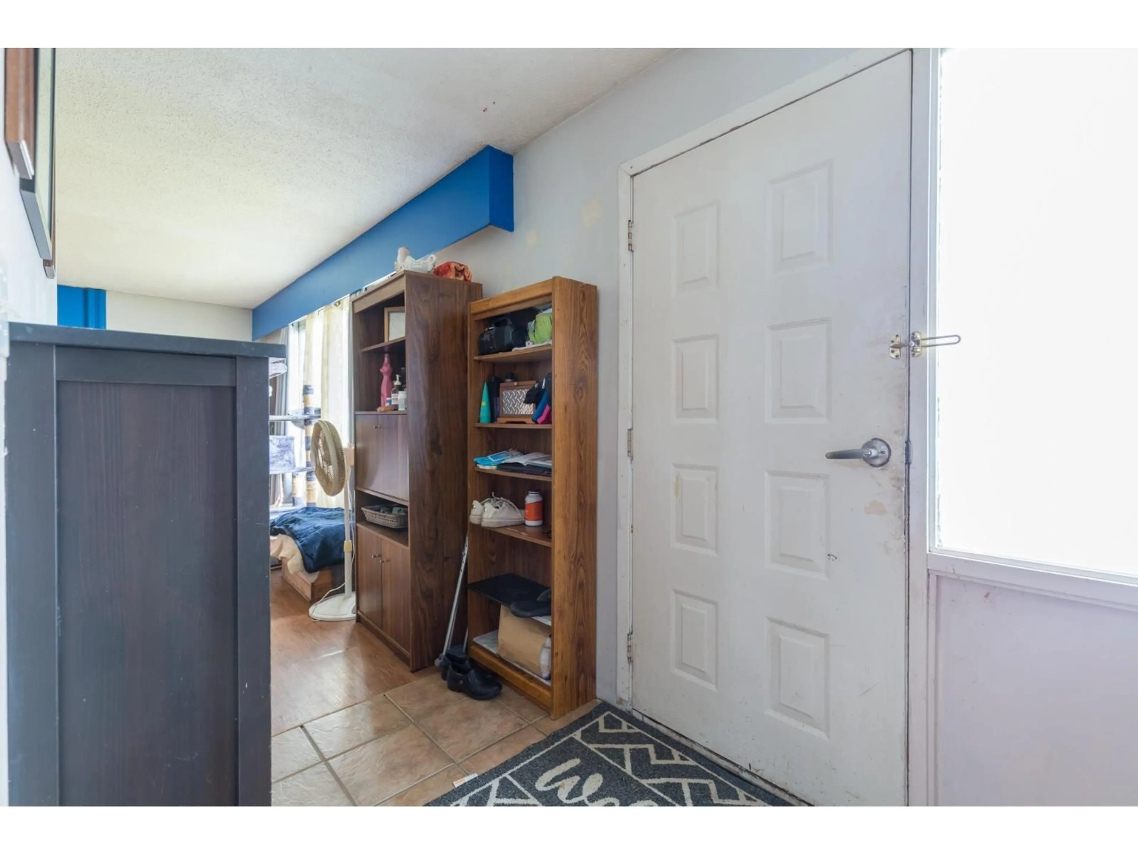 Indoor entryway for 32633 MARSHALL, Abbotsford British Columbia V2S4N6