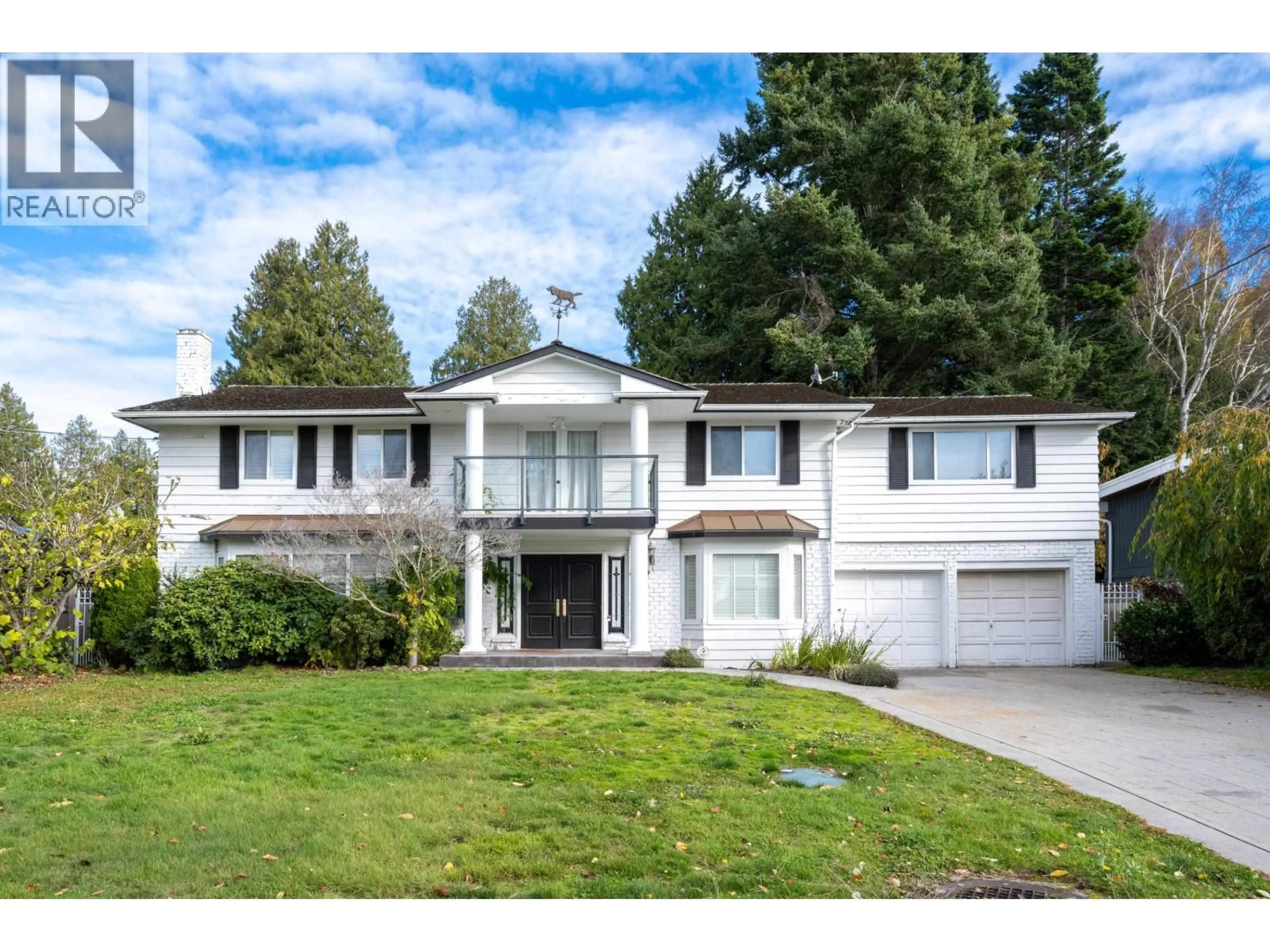 Home with vinyl exterior material, street for 906 PACIFIC DRIVE, Delta British Columbia V4M2K3