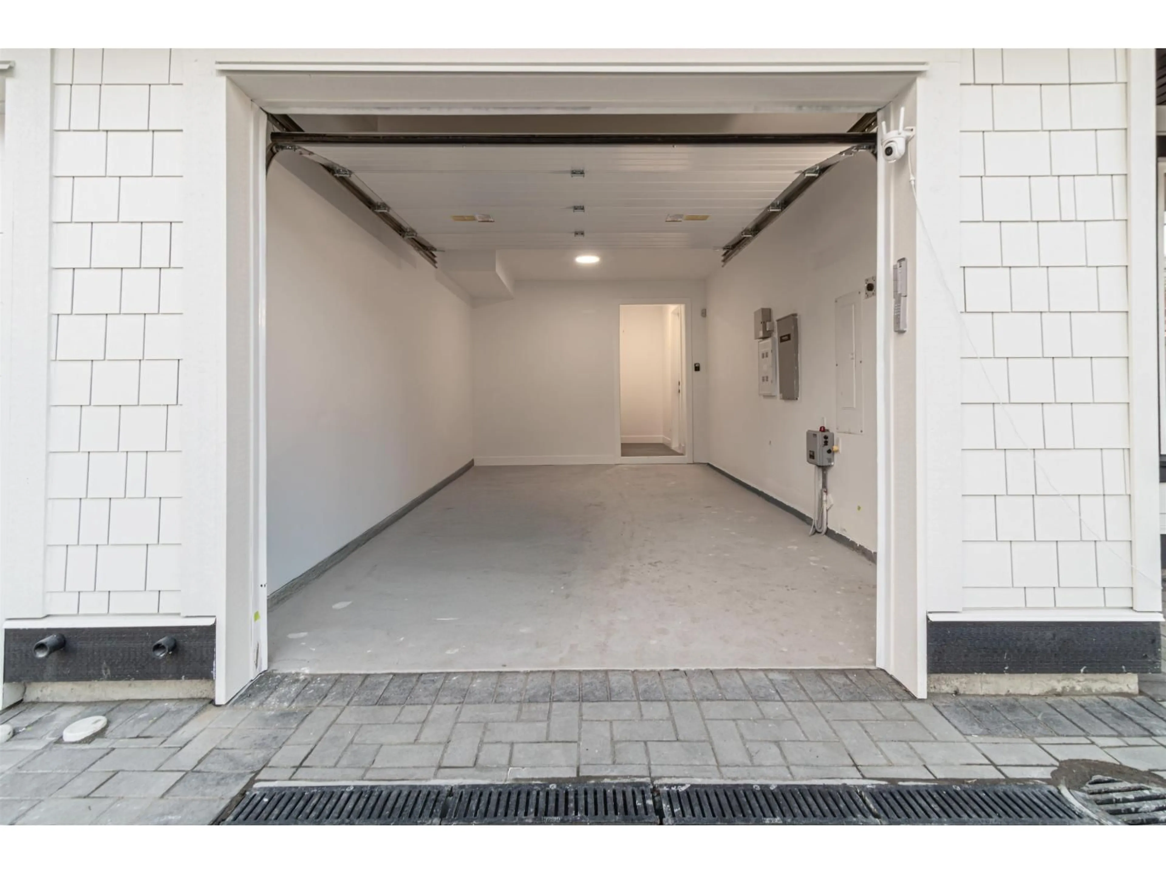 Indoor garage for 7801 116 STREET, Delta British Columbia V4C5T7