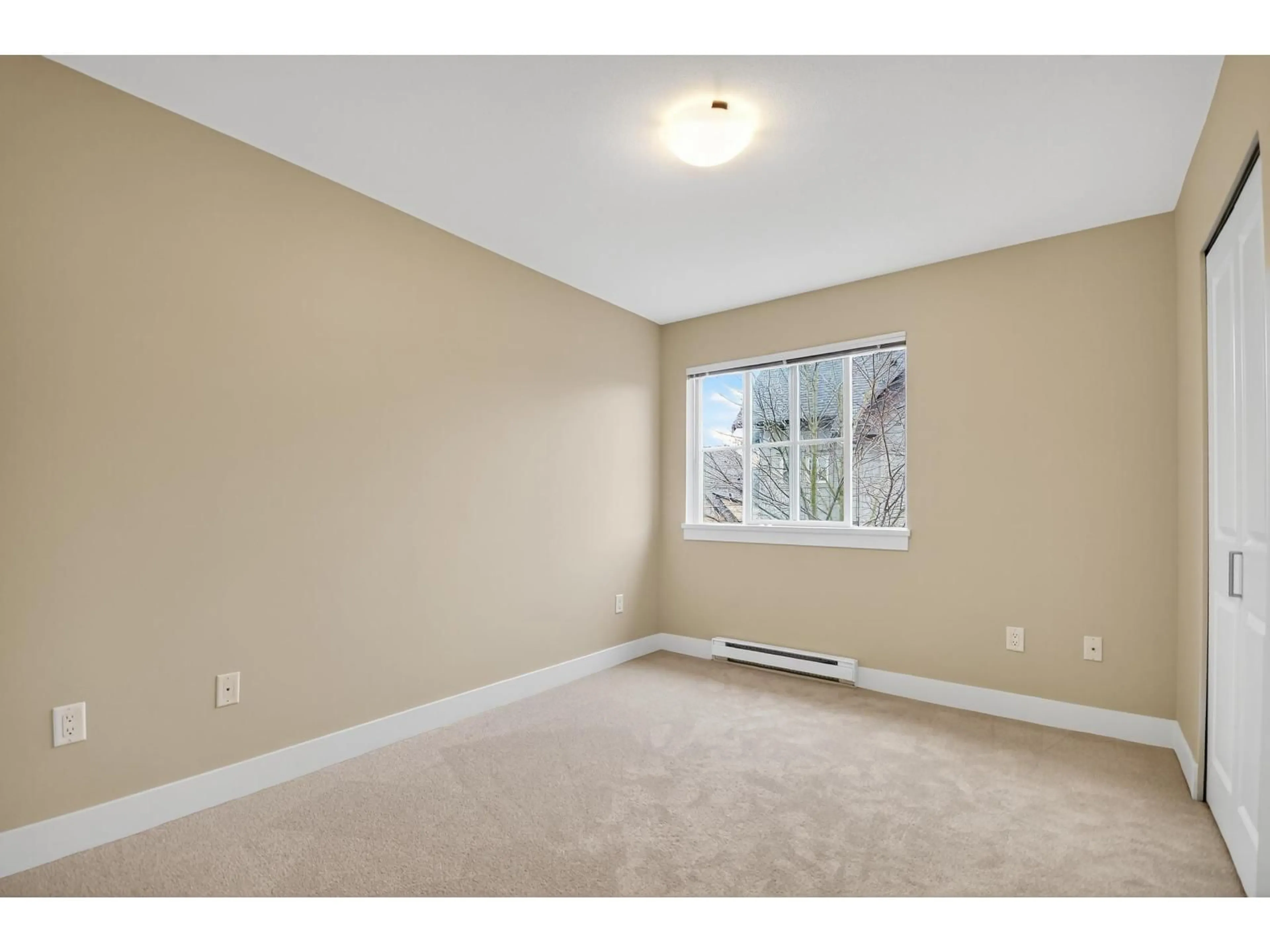A pic of a room for 257 - 2501 161A, Surrey British Columbia V3Z7Y6