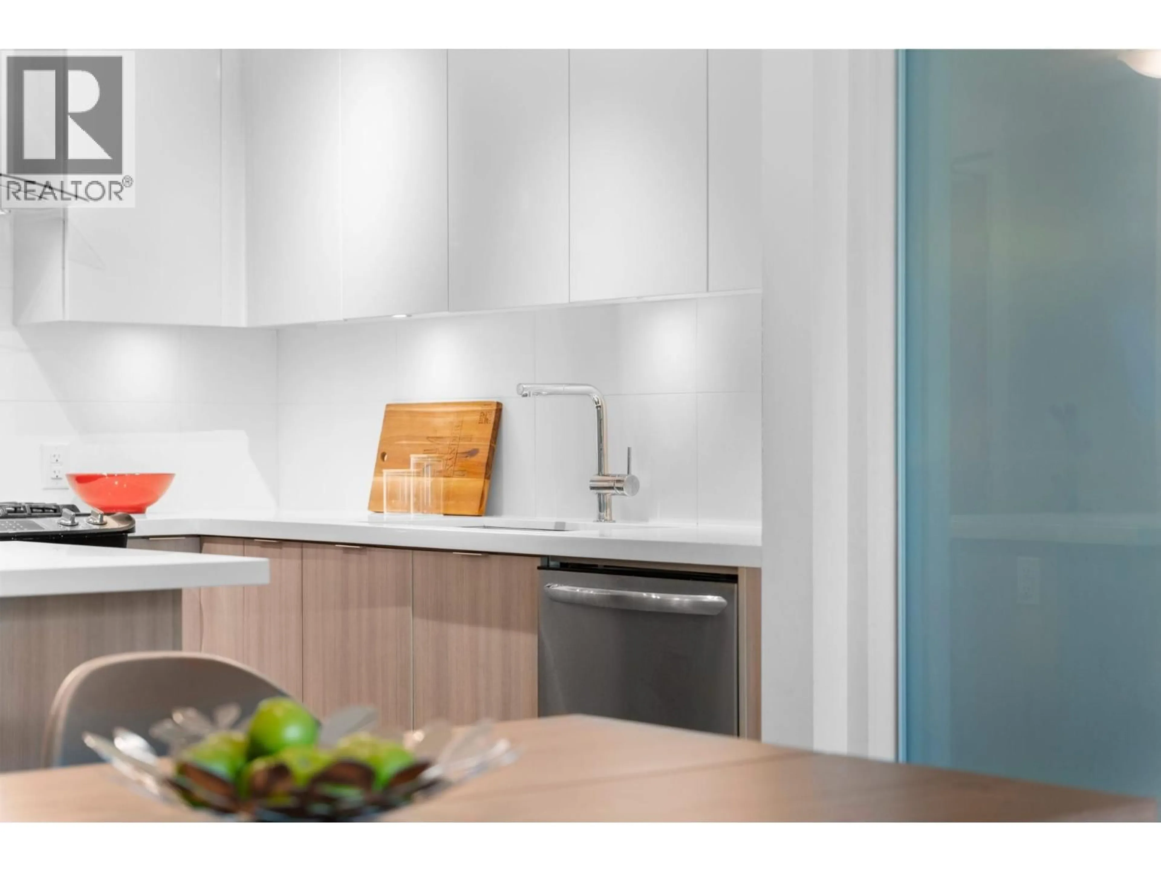 Standard kitchen, wood/laminate floor for 420 - 3602 ALDERCREST DRIVE, North Vancouver British Columbia V7G0A2