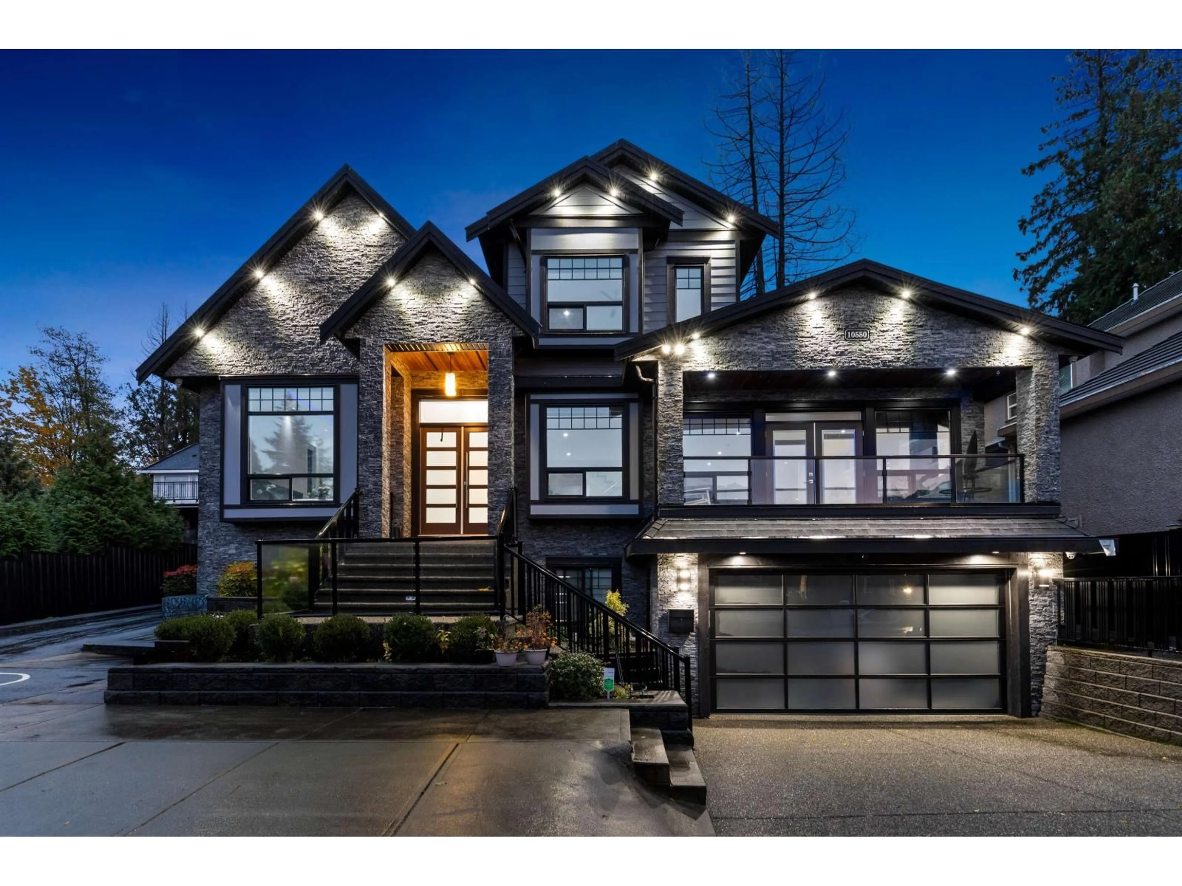 Home with vinyl exterior material, street for 10550 127, Surrey British Columbia V3V5K2