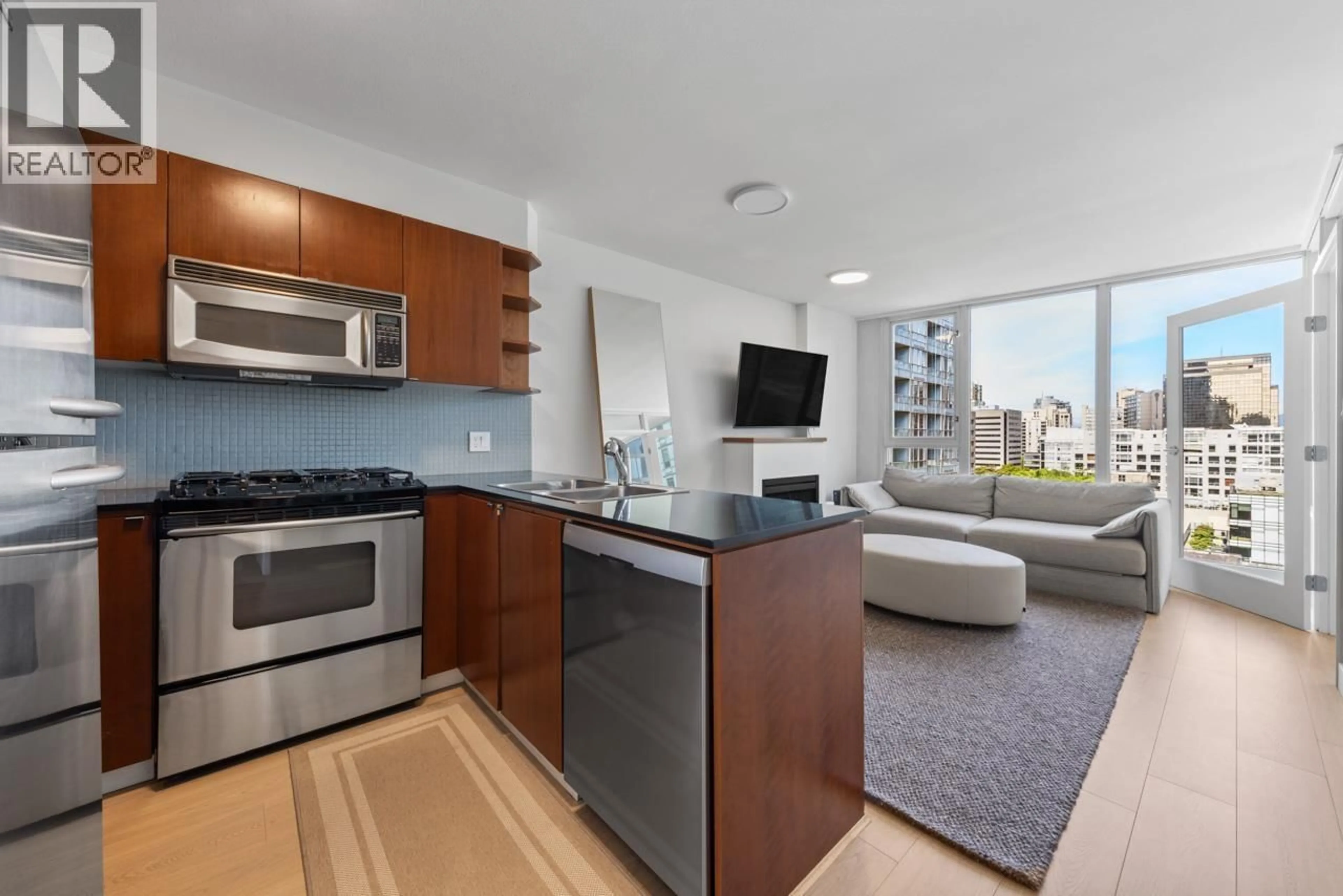 Standard kitchen, unknown for 1102 - 822 SEYMOUR STREET, Vancouver British Columbia V6B1L7