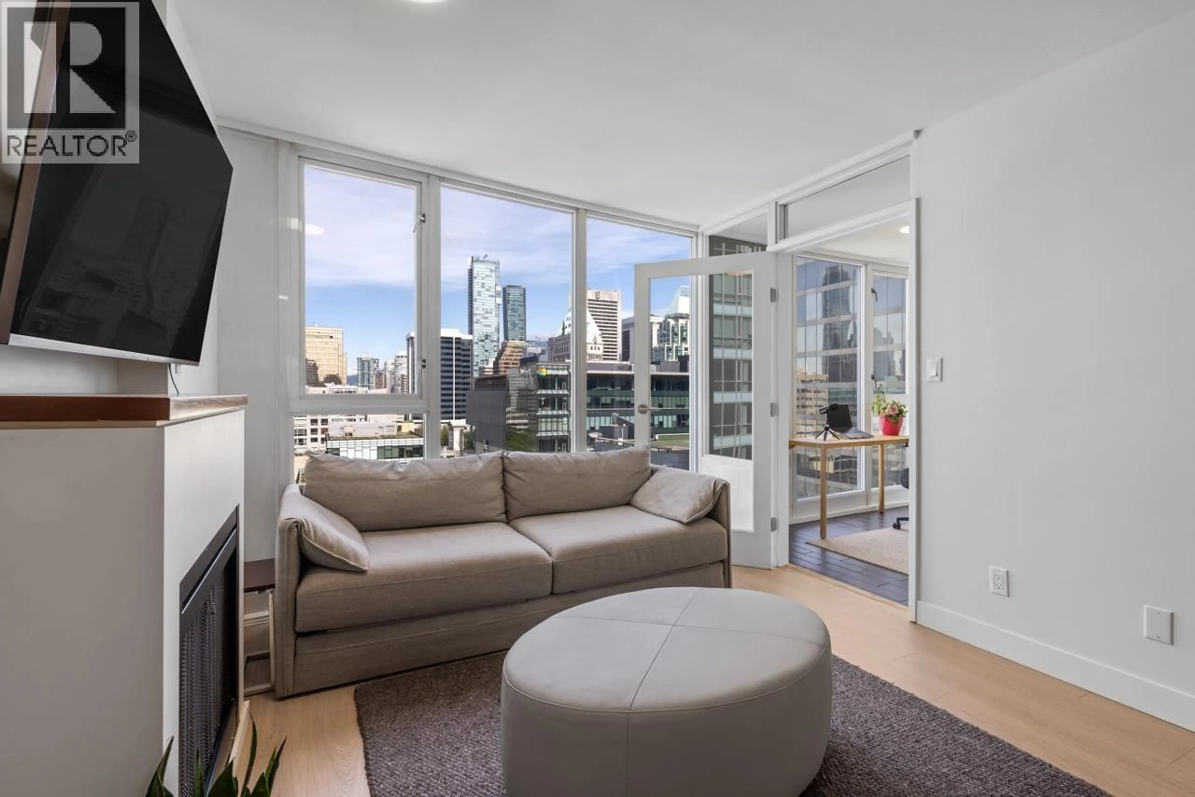 Living room with furniture, unknown for 1102 - 822 SEYMOUR STREET, Vancouver British Columbia V6B1L7