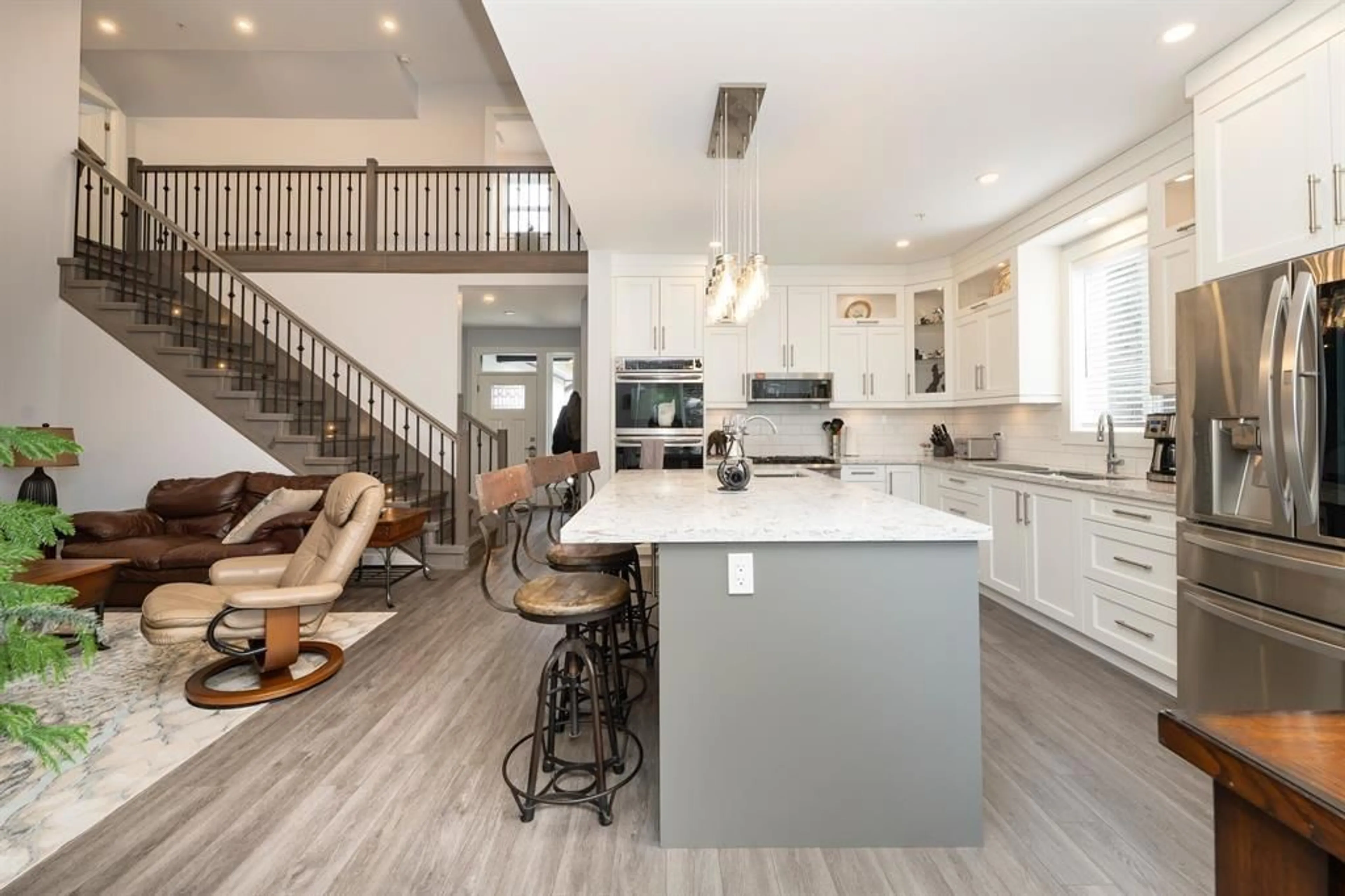 Open concept kitchen, unknown for 9573 STAVE LAKE STREET, Mission British Columbia V2V0B4