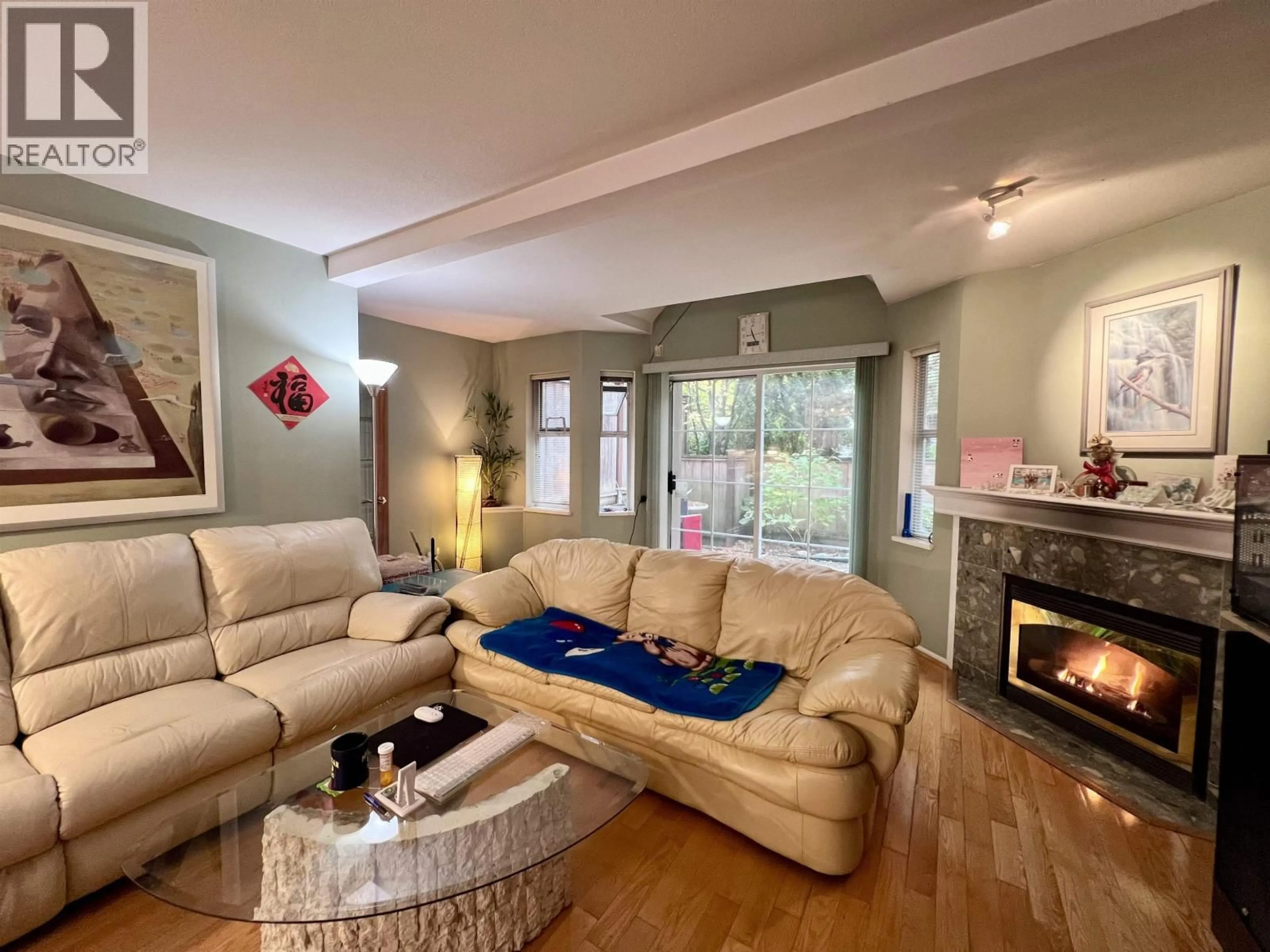 Living room with furniture, unknown for 11 - 7488 SALISBURY AVENUE, Burnaby British Columbia V5E3A3