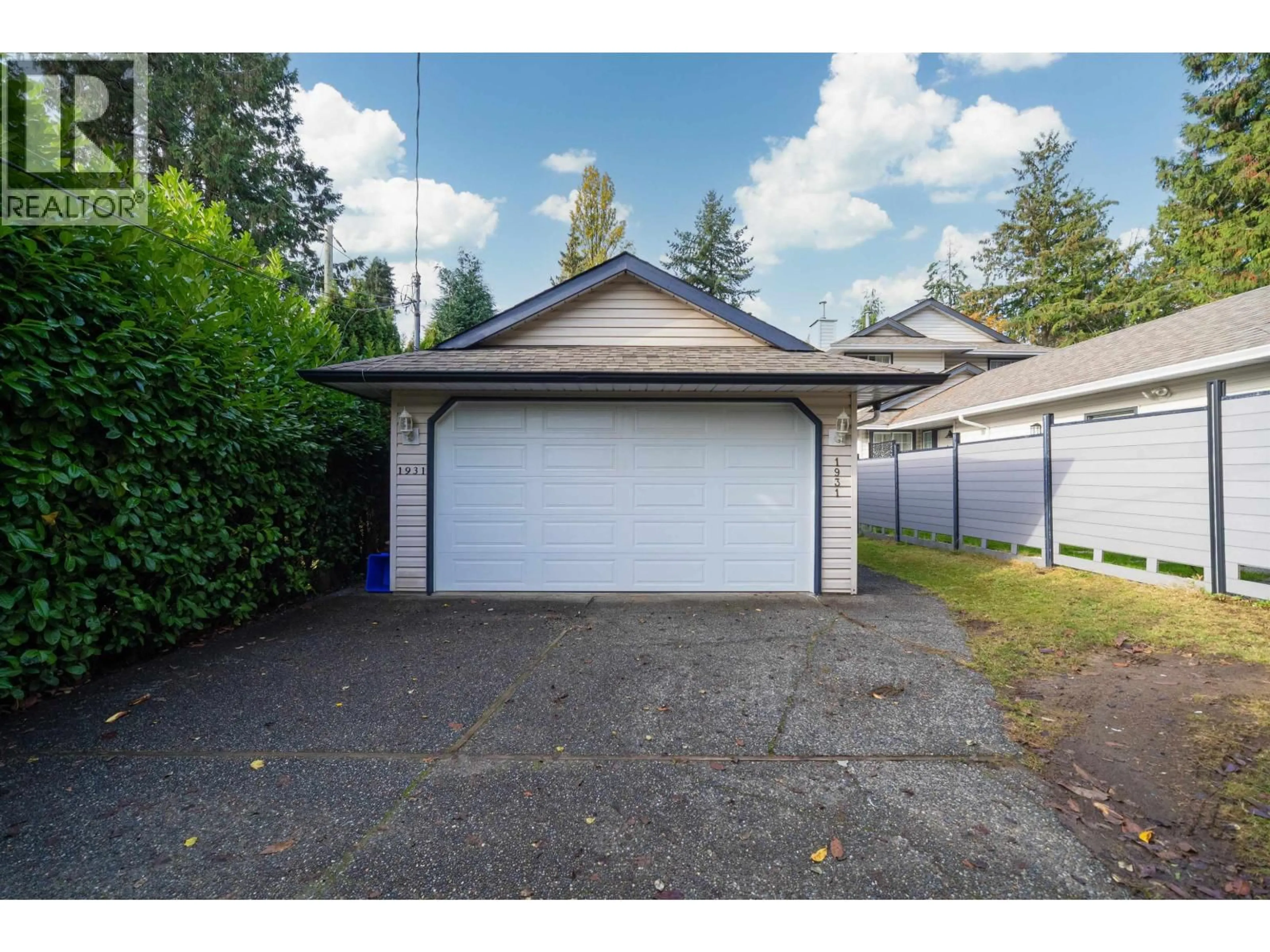 Indoor garage for 1931 WESTVIEW DRIVE, North Vancouver British Columbia V7M3B1