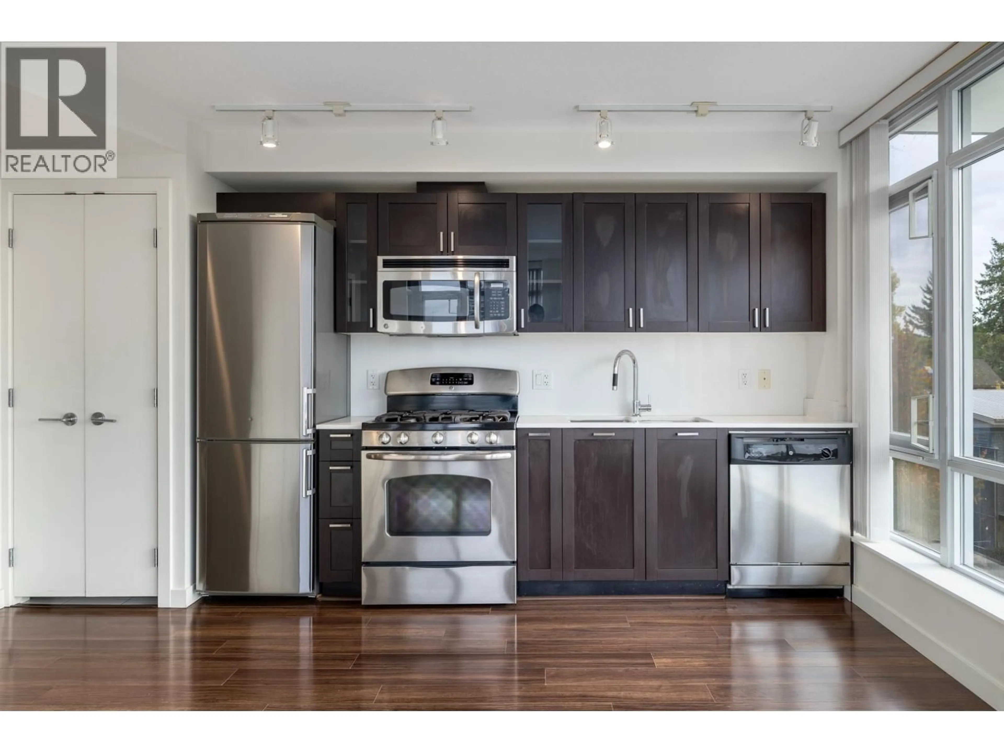 Standard kitchen, wood/laminate floor for 509 - 4815 ELDORADO MEWS, Vancouver British Columbia V5R0B2