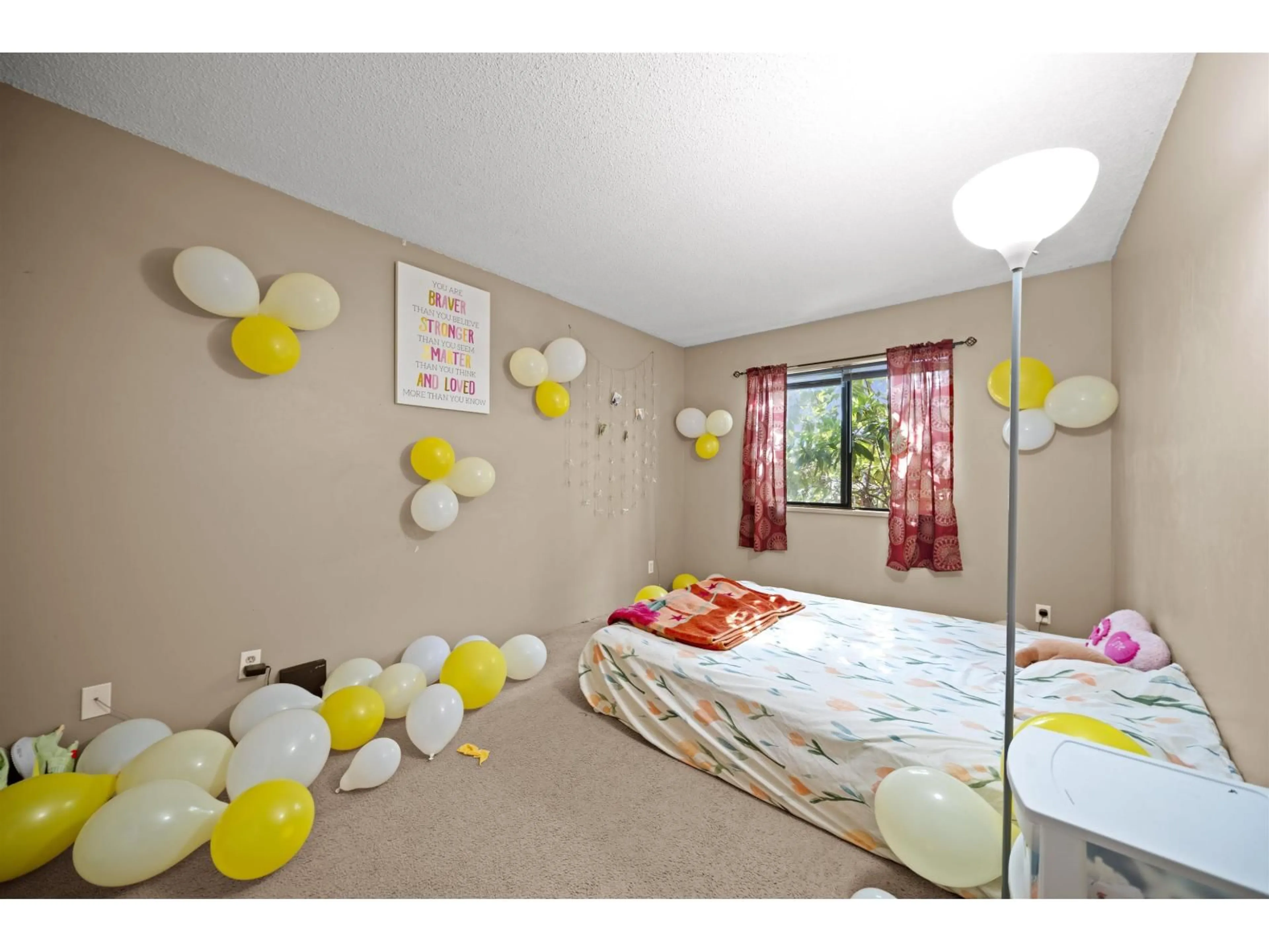 A pic of a room for 916 - 10620 150 STREET, Surrey British Columbia V3R7S1