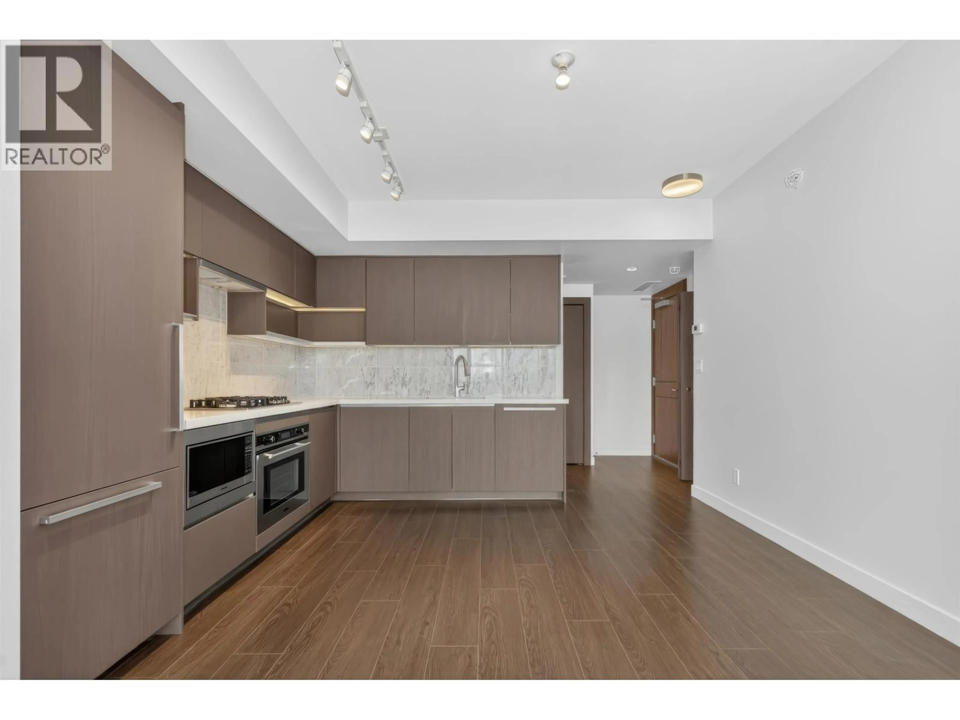 Standard kitchen, unknown for 3810 - 6538 NELSON AVENUE, Burnaby British Columbia V5H0G5