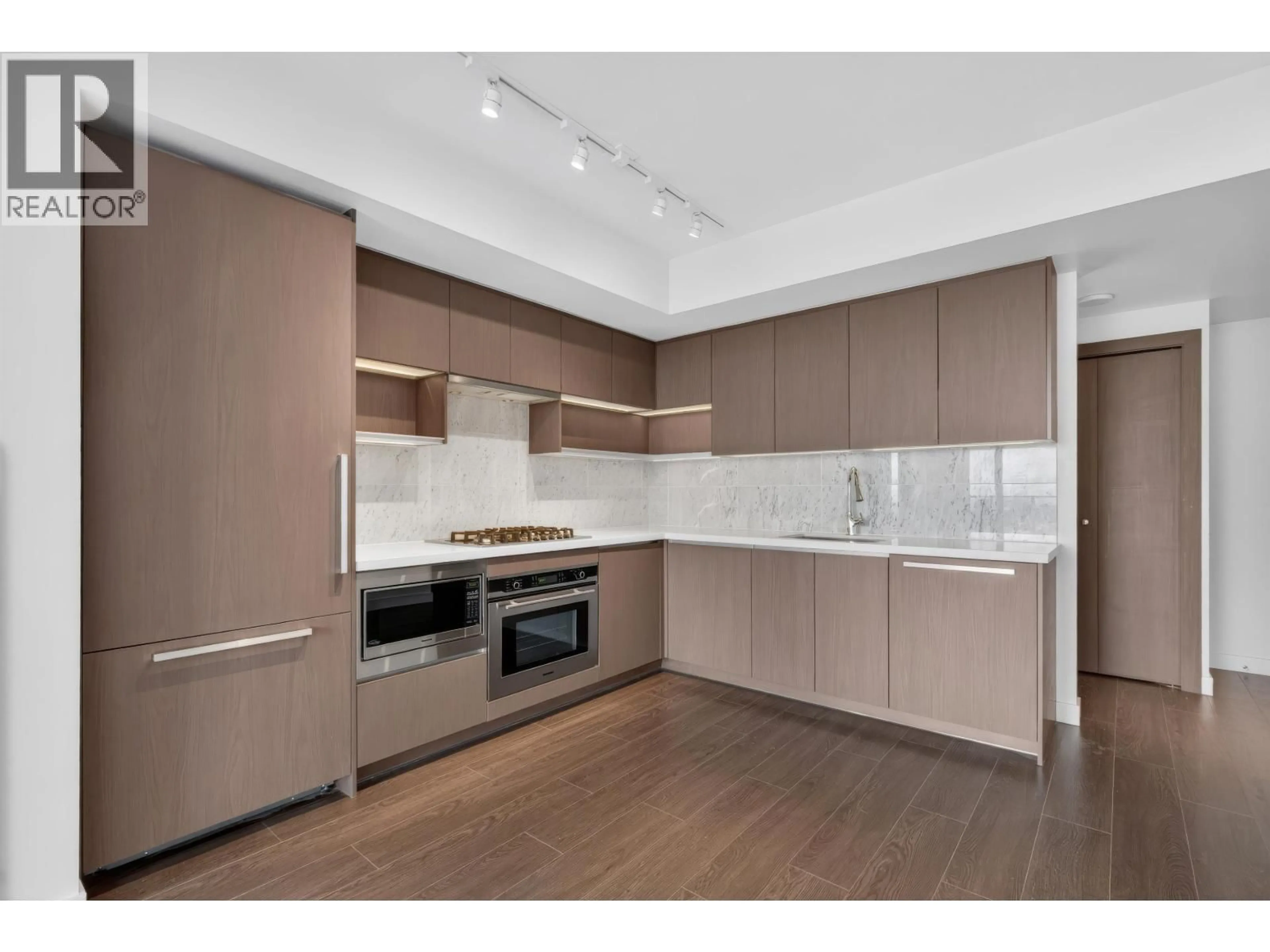 Standard kitchen, unknown for 3810 - 6538 NELSON AVENUE, Burnaby British Columbia V5H0G5